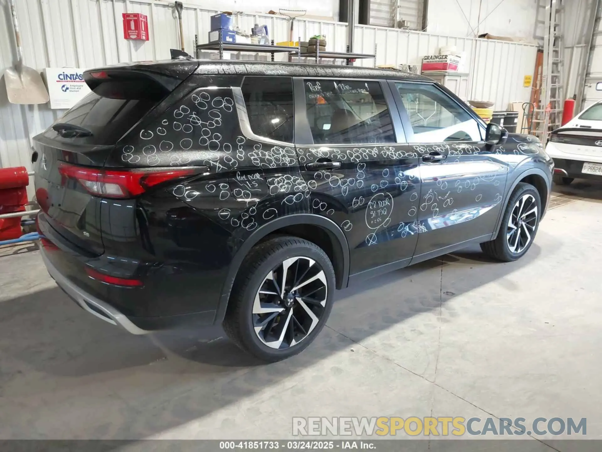 4 Фотография поврежденного автомобиля JA4J4VA82RZ013815 MITSUBISHI OUTLANDER 2024