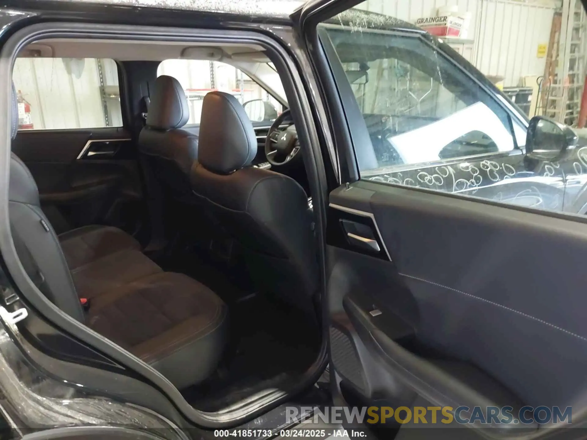8 Фотография поврежденного автомобиля JA4J4VA82RZ013815 MITSUBISHI OUTLANDER 2024