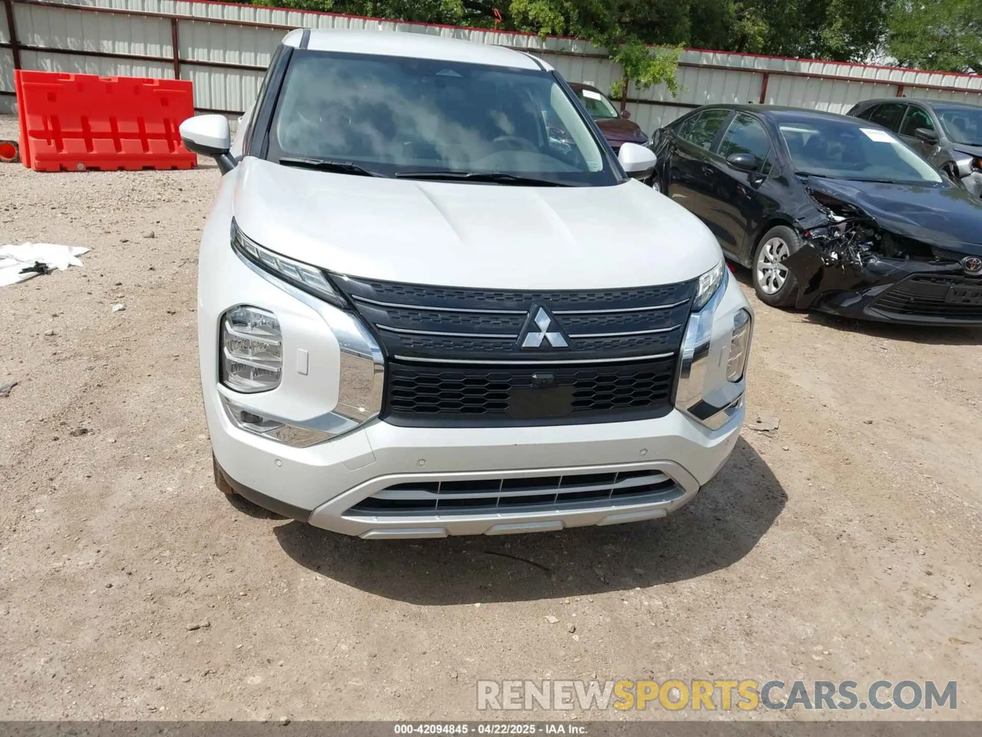 12 Фотография поврежденного автомобиля JA4J4VA82RZ032400 MITSUBISHI OUTLANDER 2024