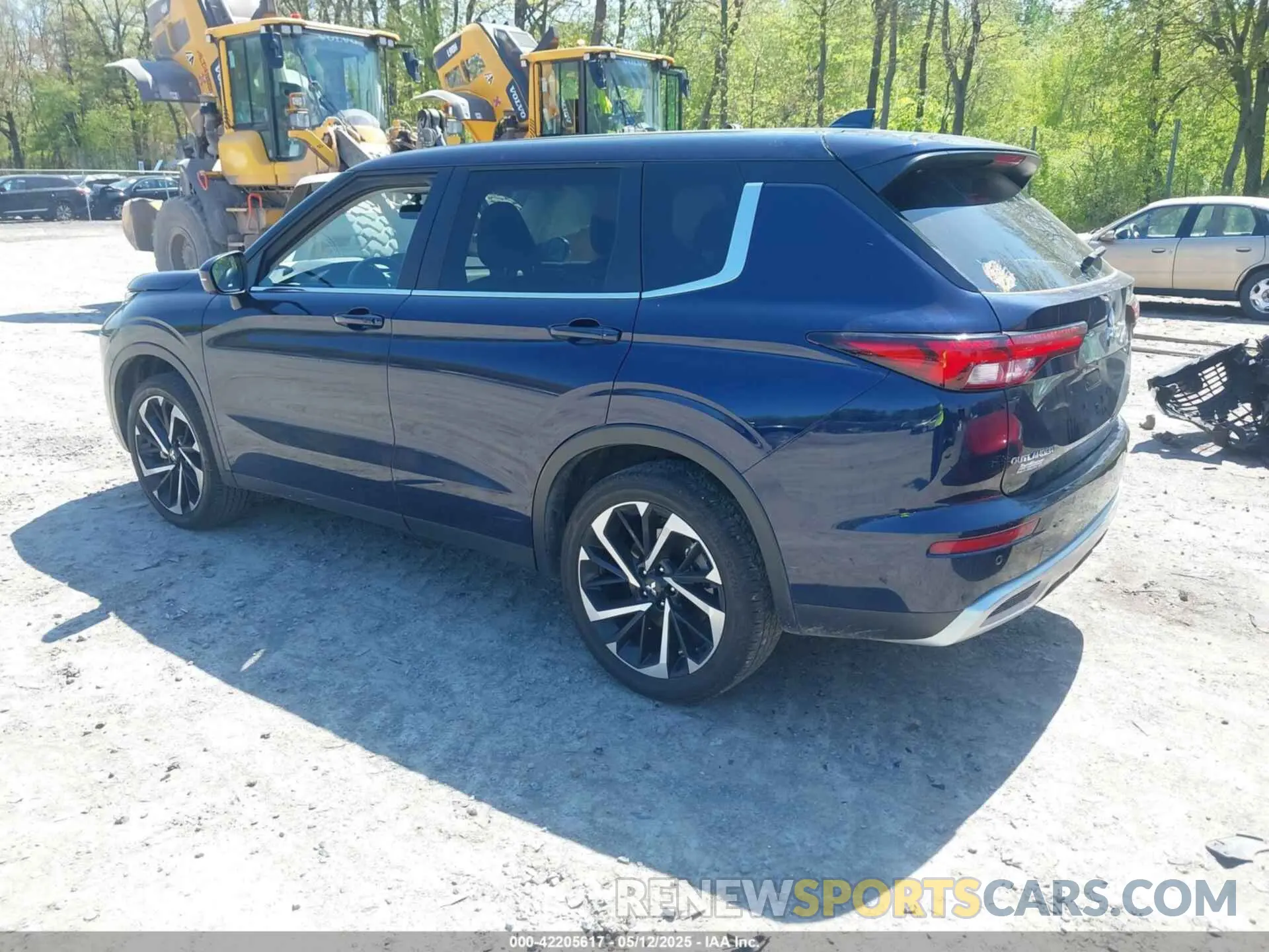 3 Фотография поврежденного автомобиля JA4J4VA83RZ042854 MITSUBISHI OUTLANDER 2024