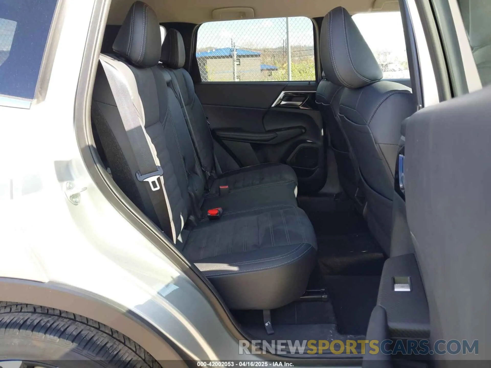 8 Фотография поврежденного автомобиля JA4J4VA84RZ004419 MITSUBISHI OUTLANDER 2024