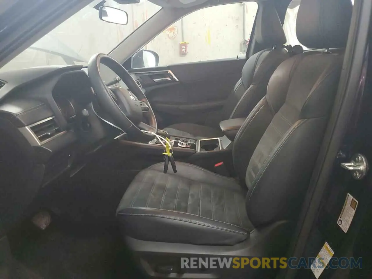 7 Photograph of a damaged car JA4J4VA84RZ011077 MITSUBISHI OUTLANDER 2024