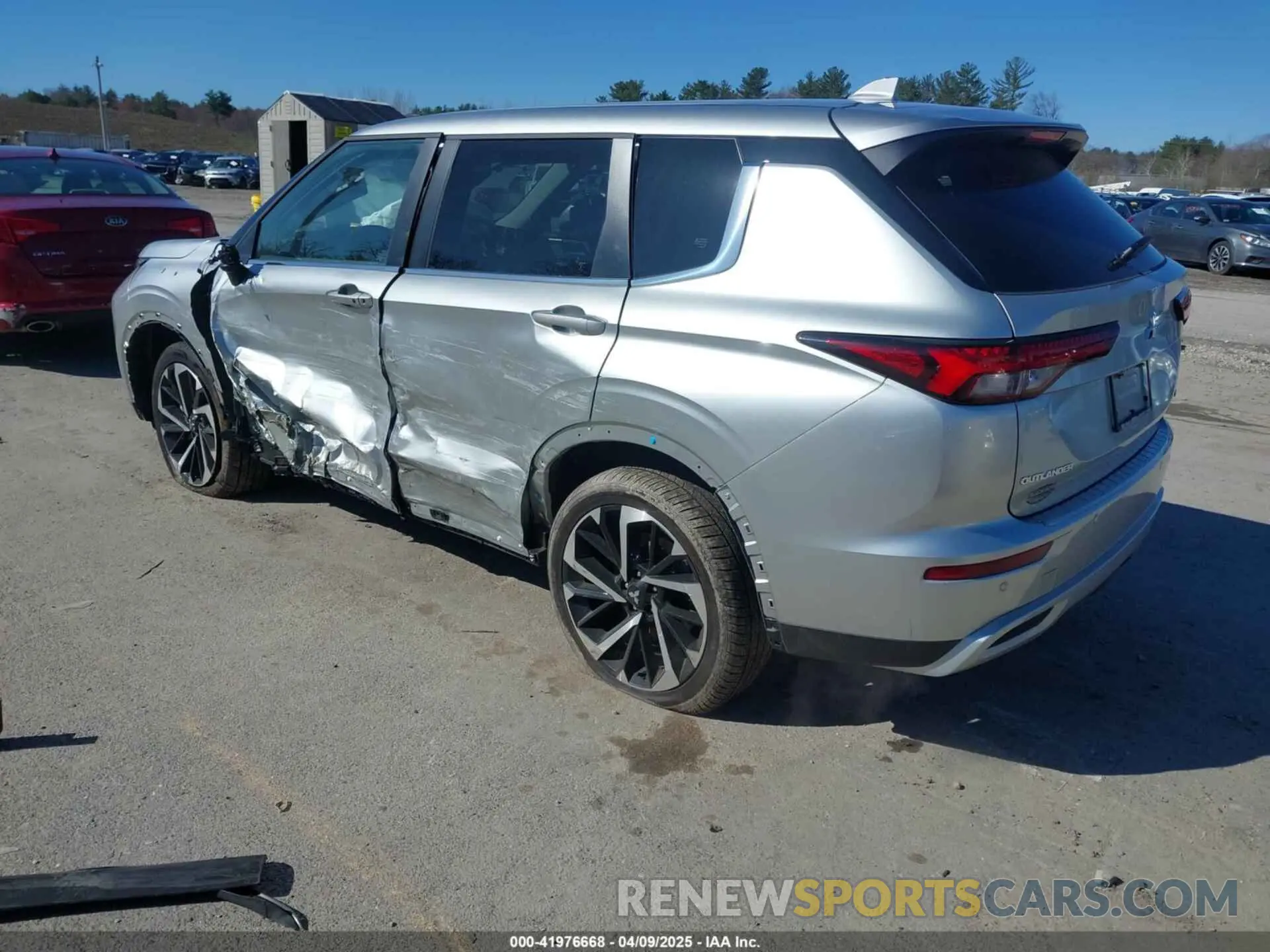 3 Фотография поврежденного автомобиля JA4J4VA84RZ081484 MITSUBISHI OUTLANDER 2024