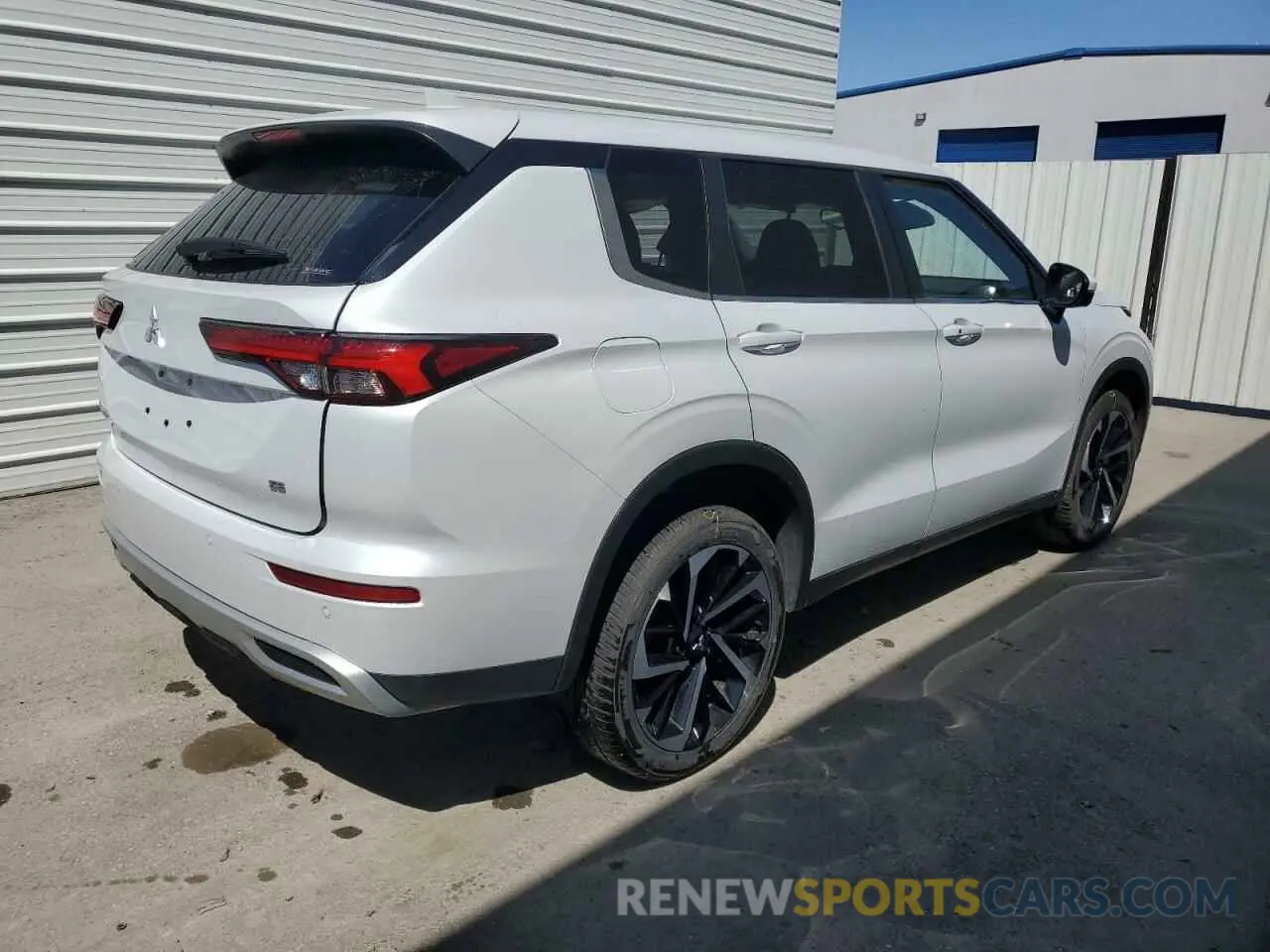 3 Photograph of a damaged car JA4J4VA84RZ082019 MITSUBISHI OUTLANDER 2024