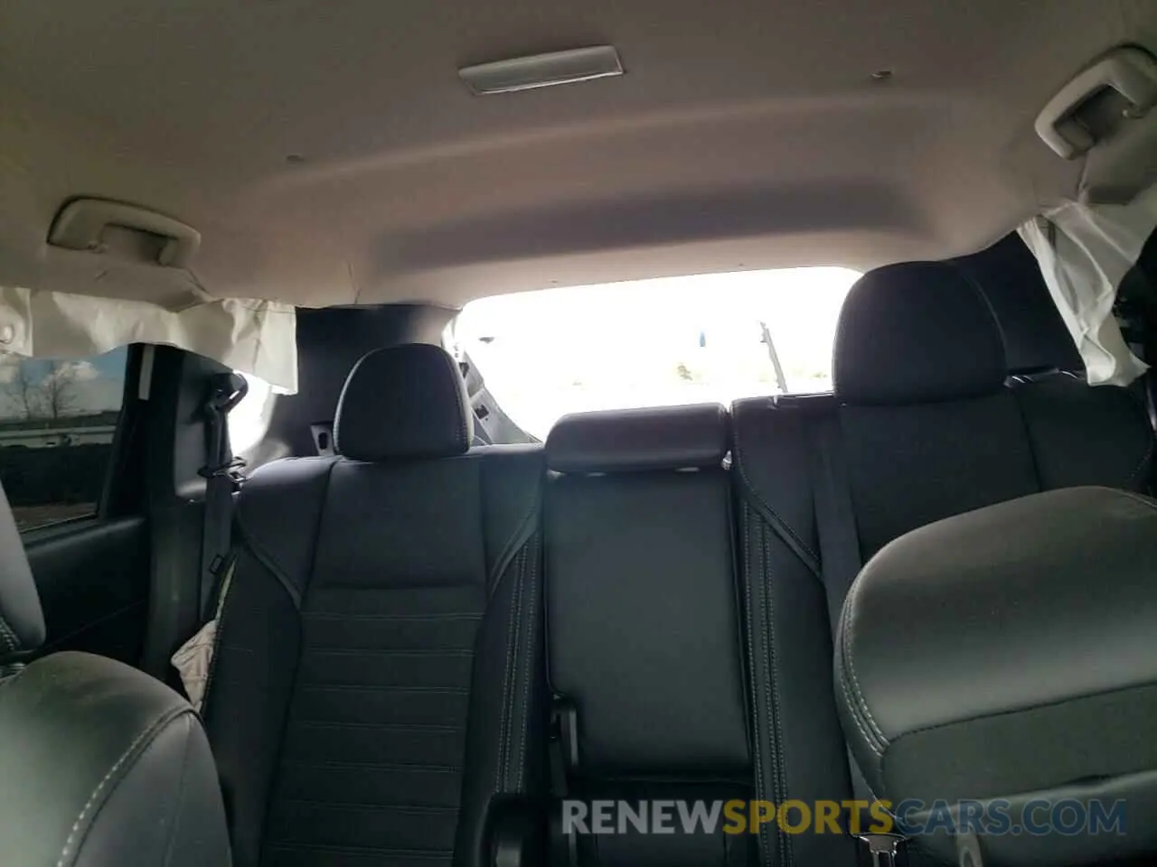 10 Photograph of a damaged car JA4J4VA84RZ083669 MITSUBISHI OUTLANDER 2024
