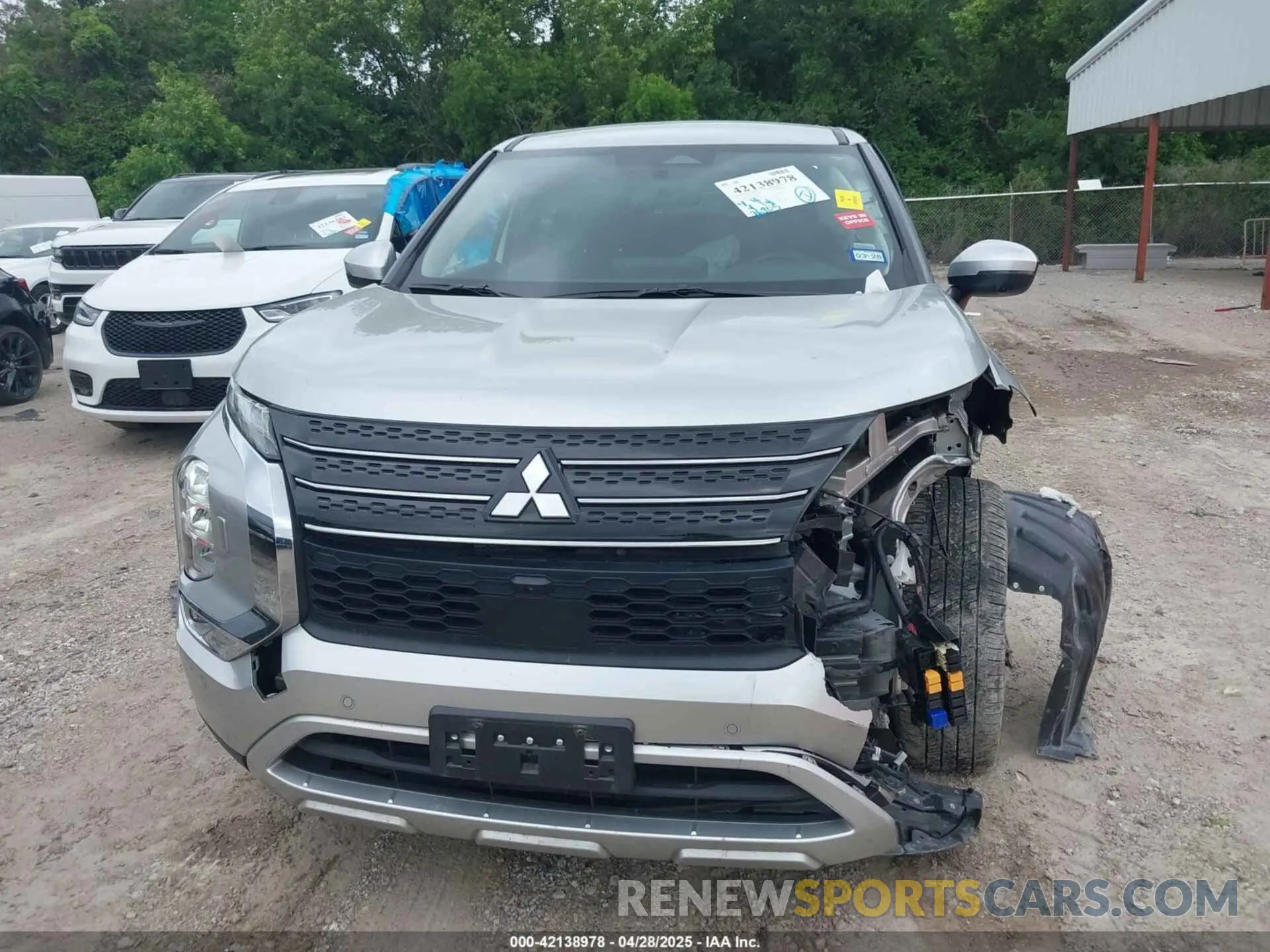 12 Фотография поврежденного автомобиля JA4J4VA85RZ050308 MITSUBISHI OUTLANDER 2024