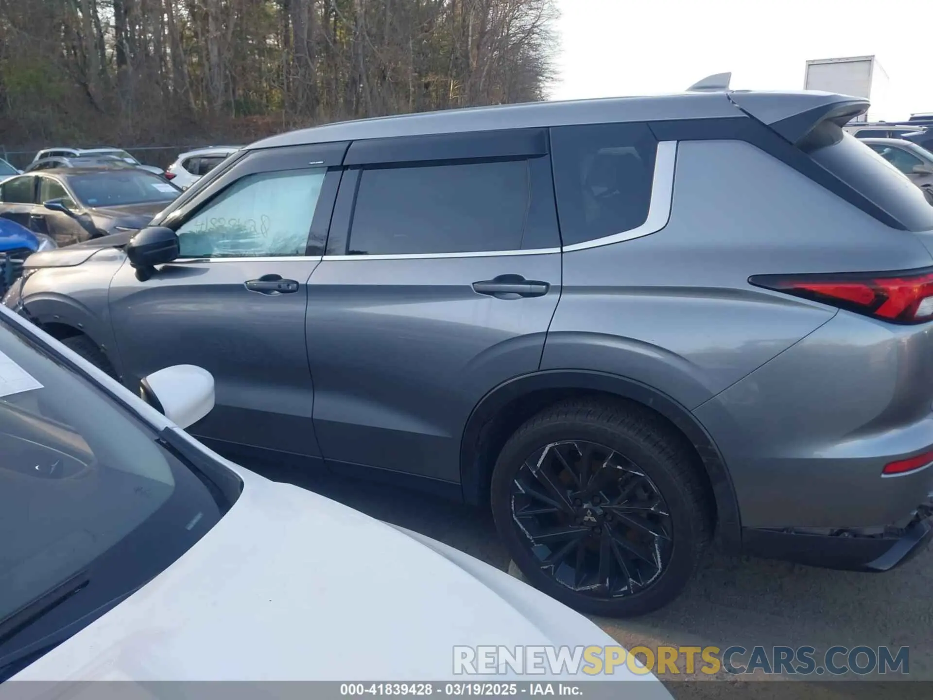 15 Photograph of a damaged car JA4J4VA86RZ035493 MITSUBISHI OUTLANDER 2024
