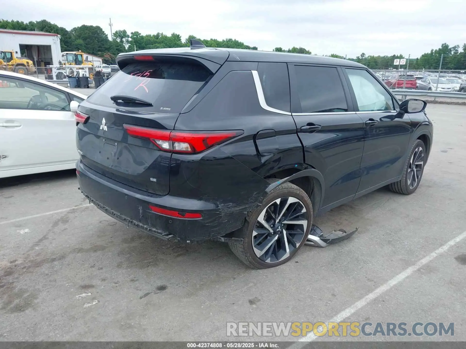 4 Фотография поврежденного автомобиля JA4J4VA86RZ039124 MITSUBISHI OUTLANDER 2024