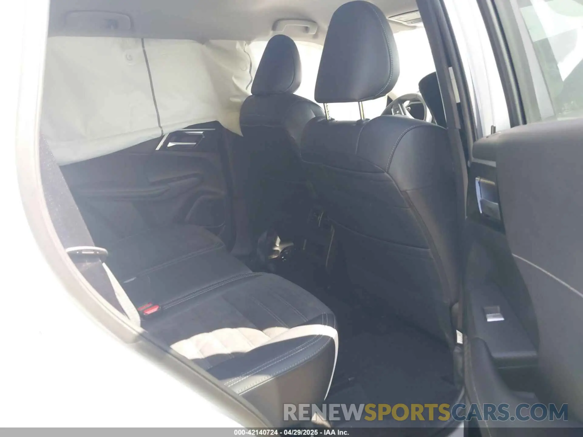 8 Фотография поврежденного автомобиля JA4J4VA86RZ049734 MITSUBISHI OUTLANDER 2024