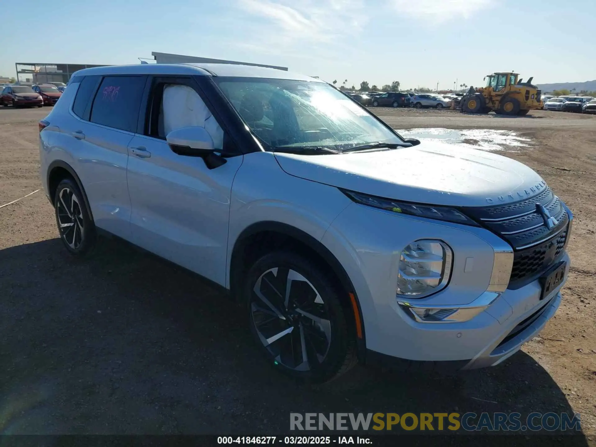 1 Фотография поврежденного автомобиля JA4J4VA86RZ081910 MITSUBISHI OUTLANDER 2024