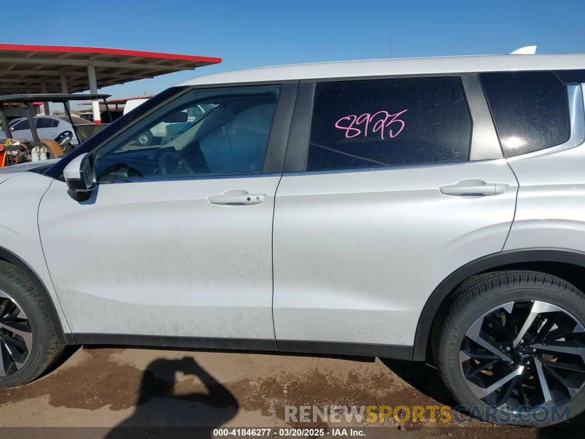 14 Фотография поврежденного автомобиля JA4J4VA86RZ081910 MITSUBISHI OUTLANDER 2024
