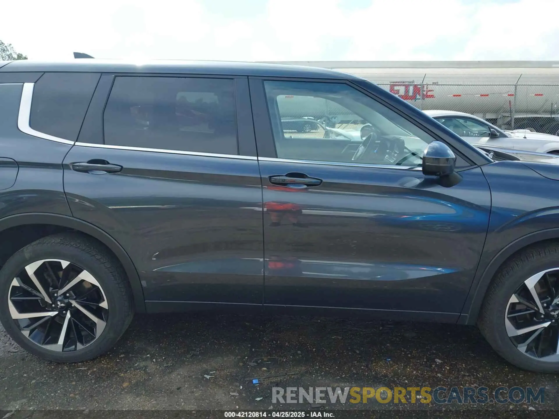 13 Photograph of a damaged car JA4J4VA87RZ071922 MITSUBISHI OUTLANDER 2024