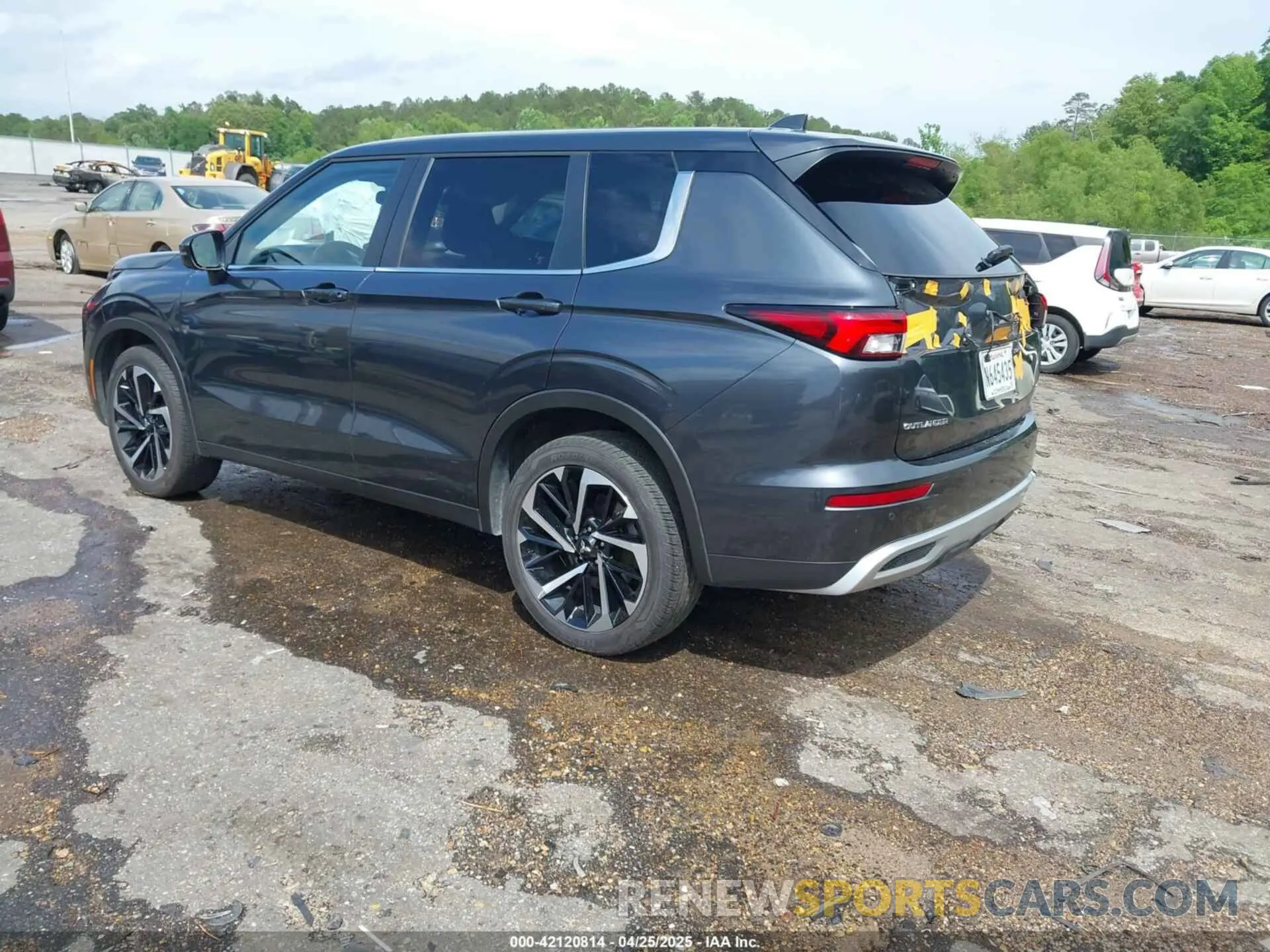 3 Photograph of a damaged car JA4J4VA87RZ071922 MITSUBISHI OUTLANDER 2024
