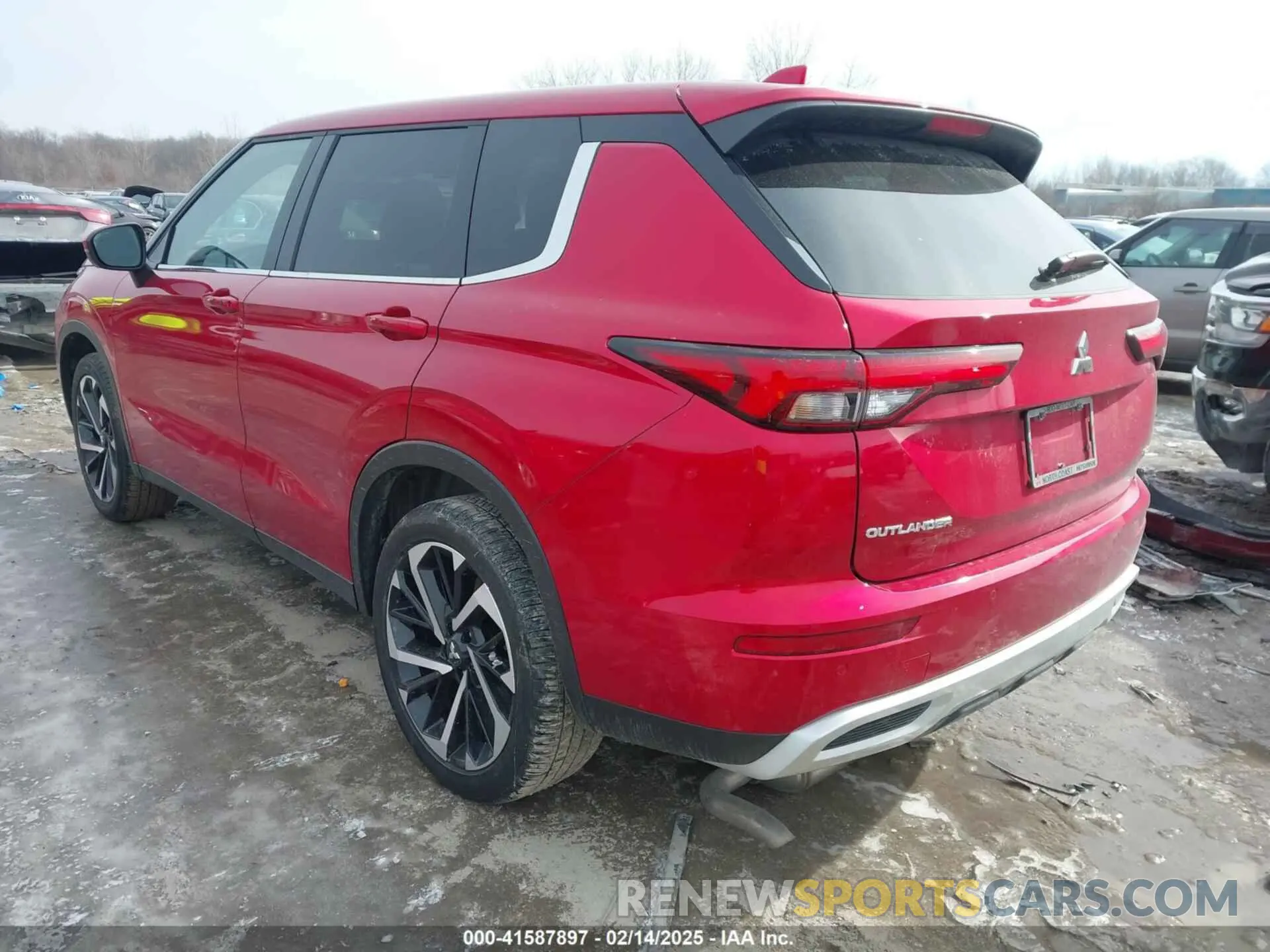 3 Фотография поврежденного автомобиля JA4J4VA88RZ025614 MITSUBISHI OUTLANDER 2024