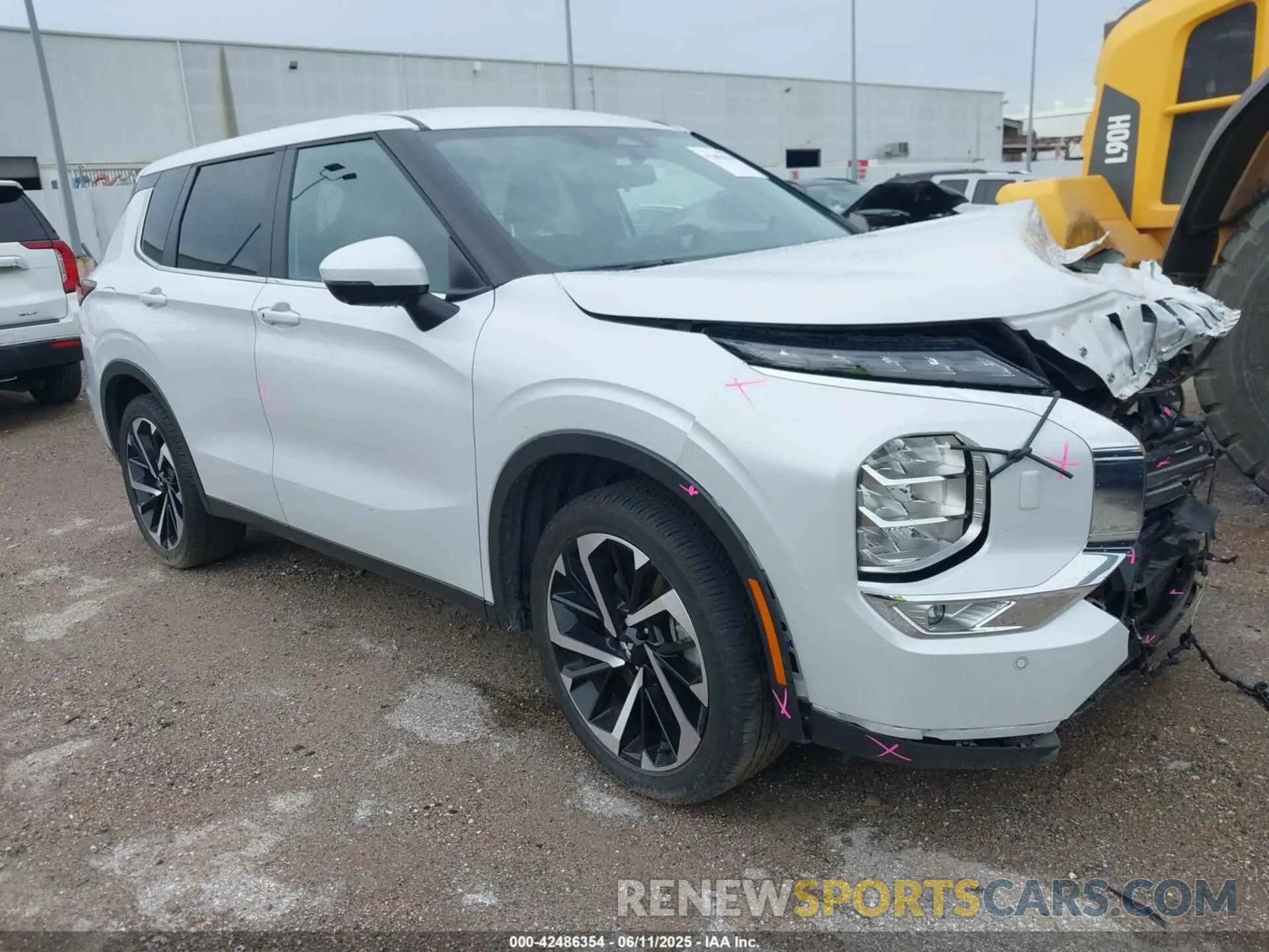 1 Photograph of a damaged car JA4J4VA88RZ062436 MITSUBISHI OUTLANDER 2024