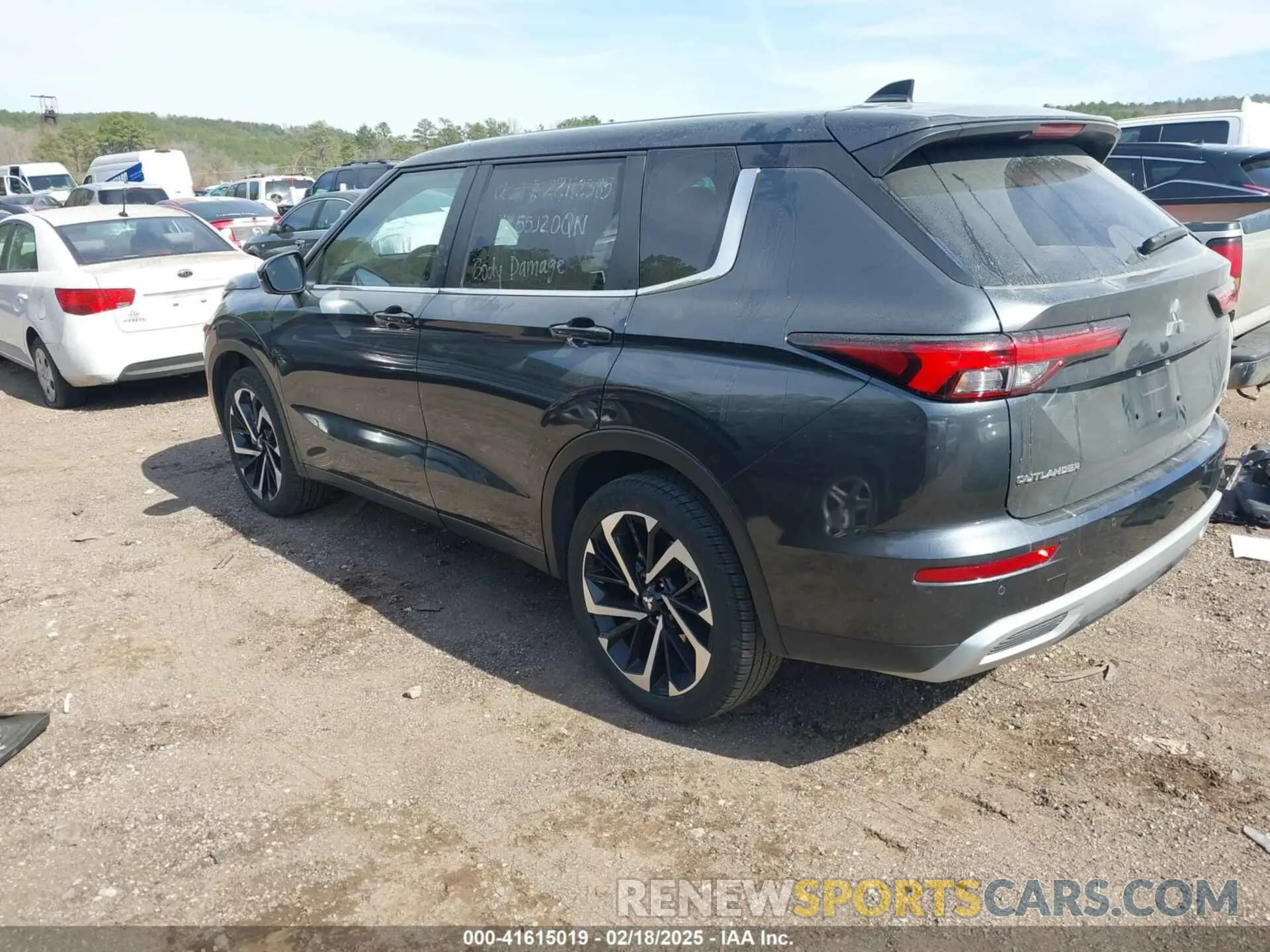3 Фотография поврежденного автомобиля JA4J4VA88RZ082847 MITSUBISHI OUTLANDER 2024