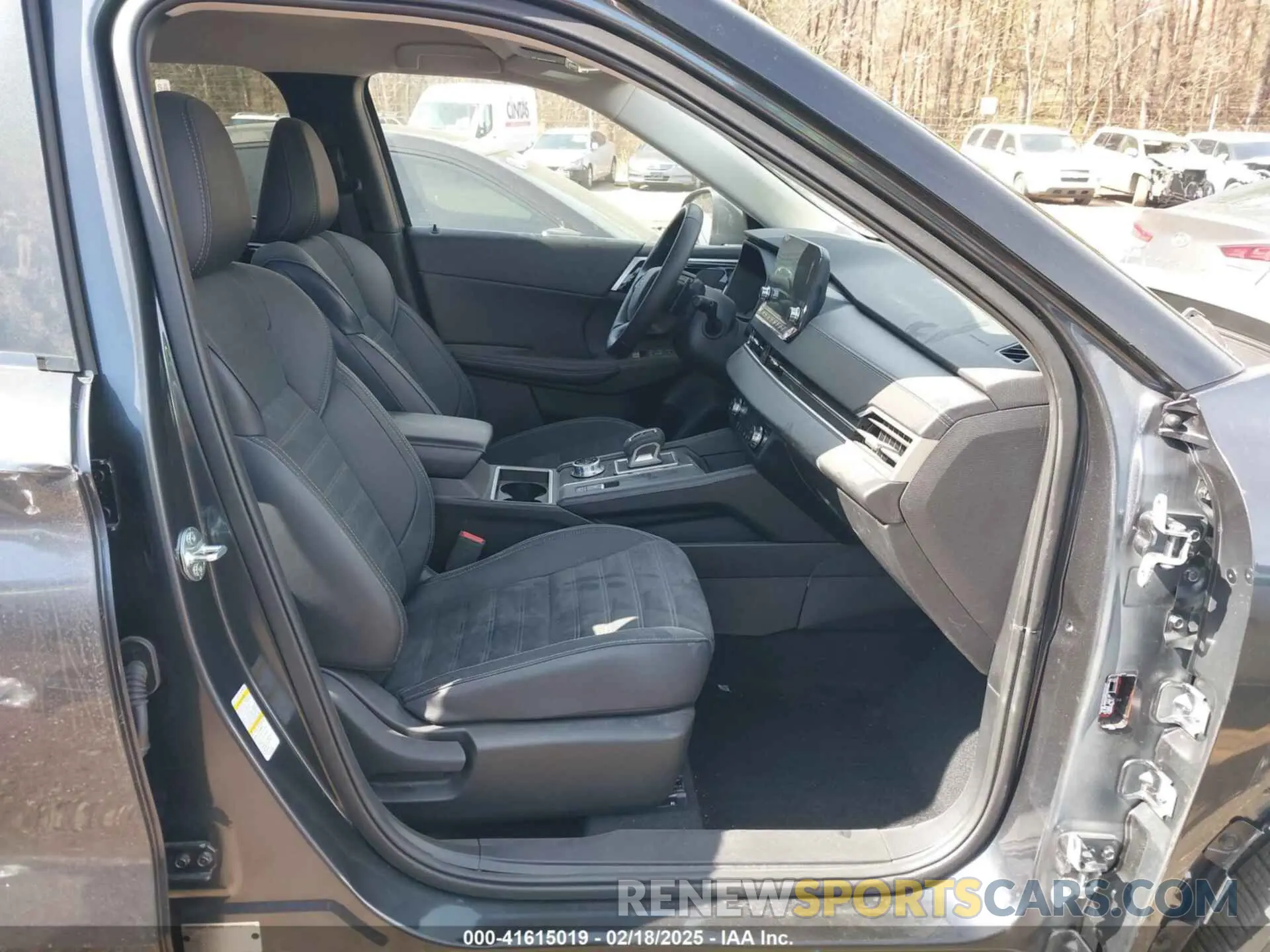 5 Фотография поврежденного автомобиля JA4J4VA88RZ082847 MITSUBISHI OUTLANDER 2024