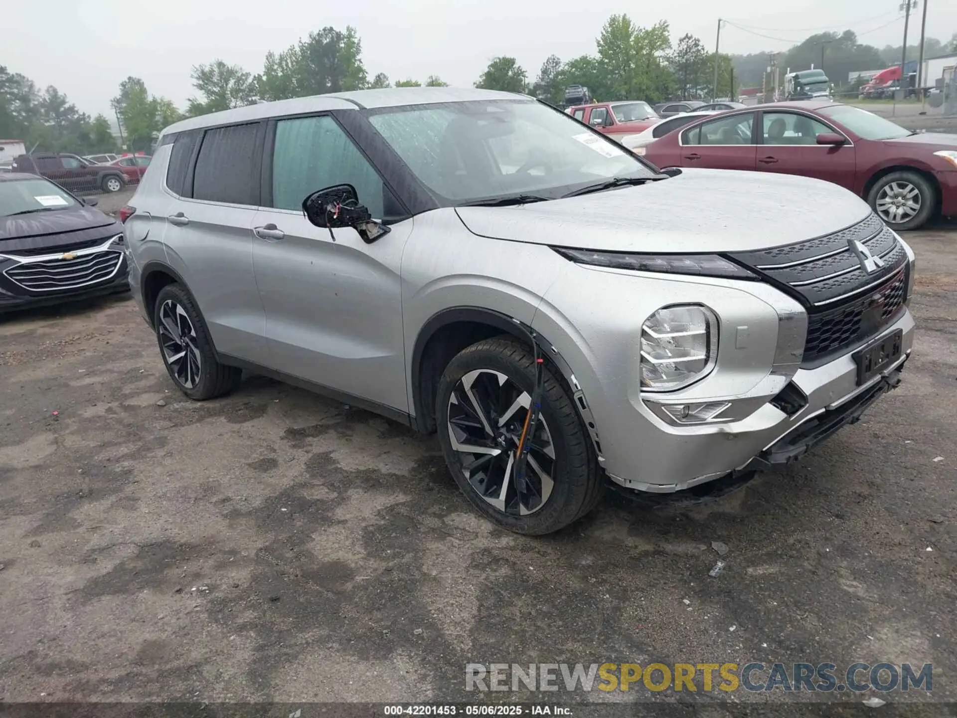 1 Фотография поврежденного автомобиля JA4J4VA89RZ021832 MITSUBISHI OUTLANDER 2024