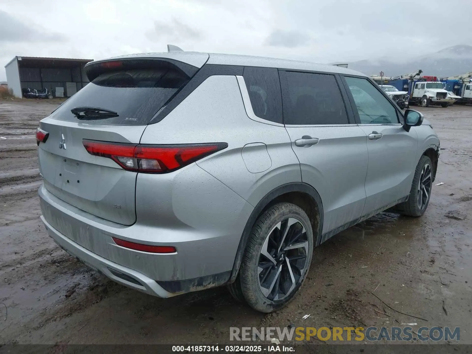 4 Photograph of a damaged car JA4J4VA89RZ063045 MITSUBISHI OUTLANDER 2024