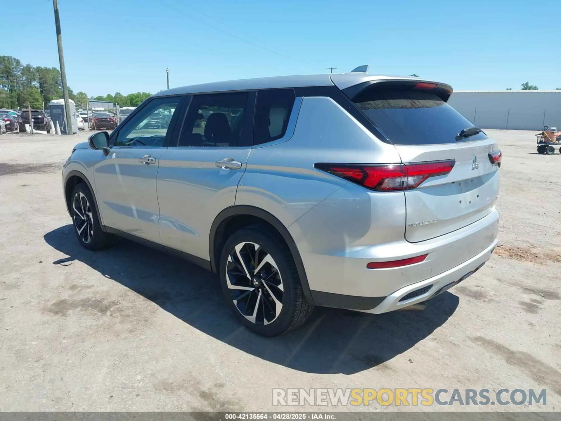 3 Фотография поврежденного автомобиля JA4J4VA89RZ071176 MITSUBISHI OUTLANDER 2024