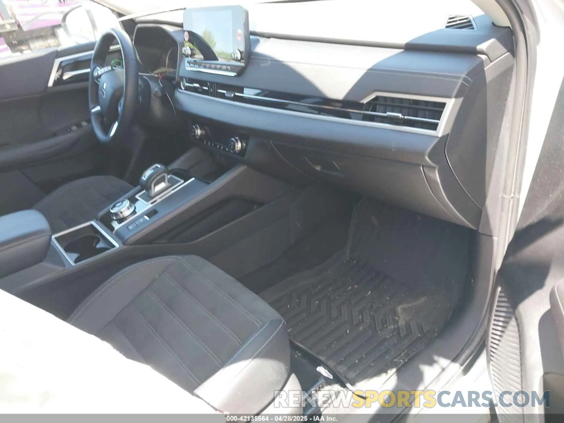 5 Фотография поврежденного автомобиля JA4J4VA89RZ071176 MITSUBISHI OUTLANDER 2024