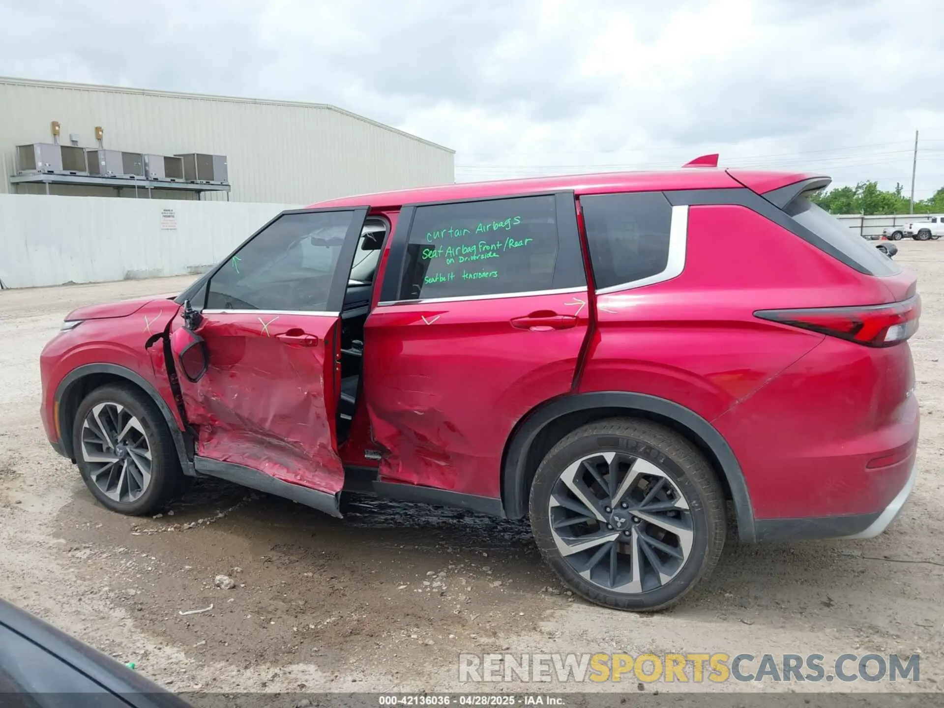 14 Фотография поврежденного автомобиля JA4J4VA8XRZ062048 MITSUBISHI OUTLANDER 2024