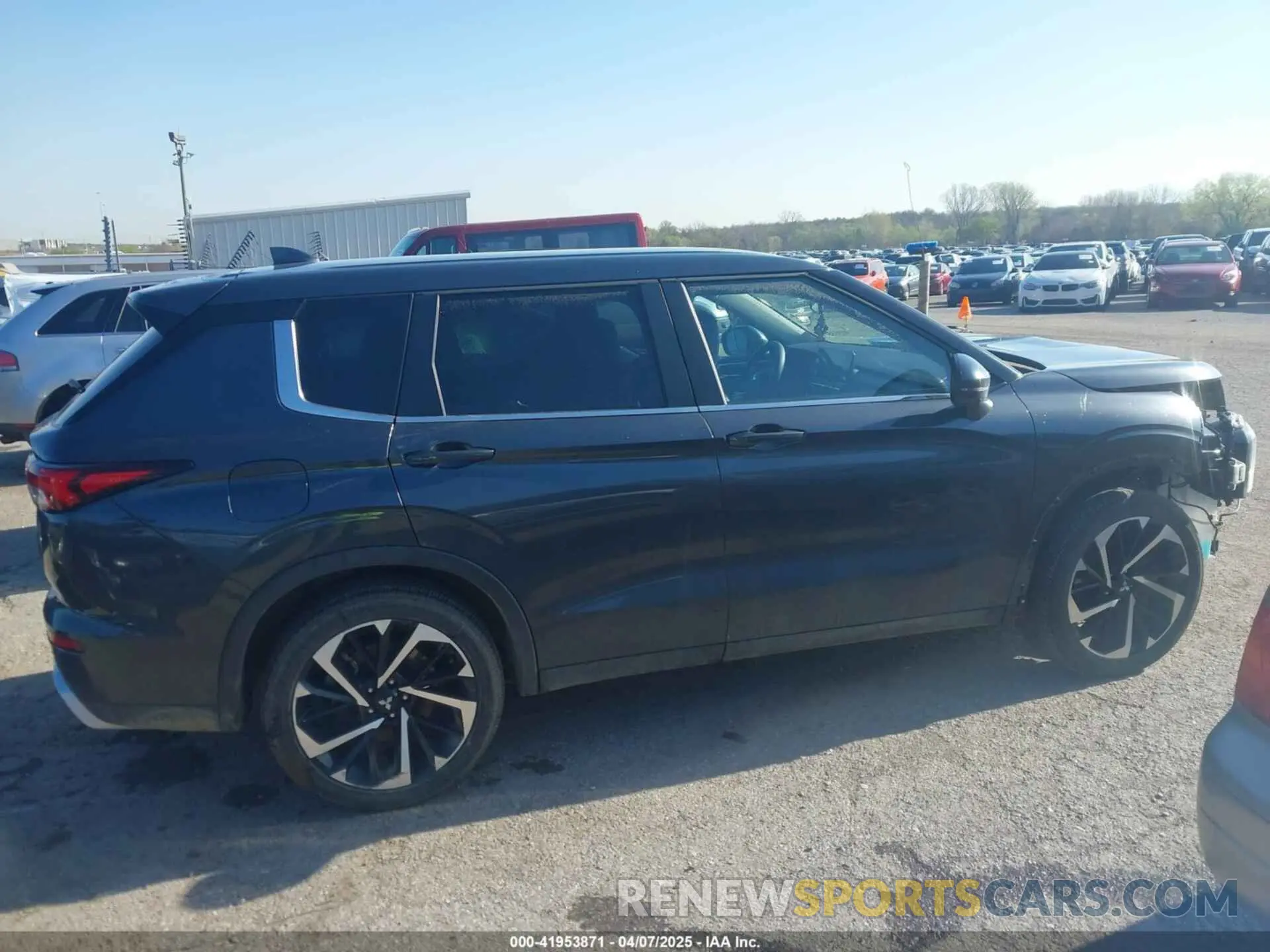 14 Photograph of a damaged car JA4J4VA8XRZ069582 MITSUBISHI OUTLANDER 2024