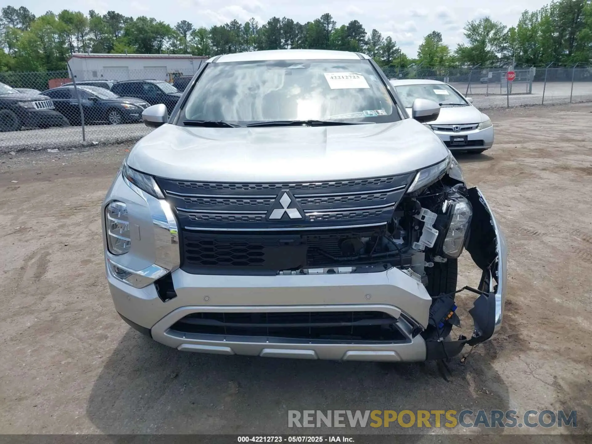 12 Photograph of a damaged car JA4J4VA8XRZ074958 MITSUBISHI OUTLANDER 2024