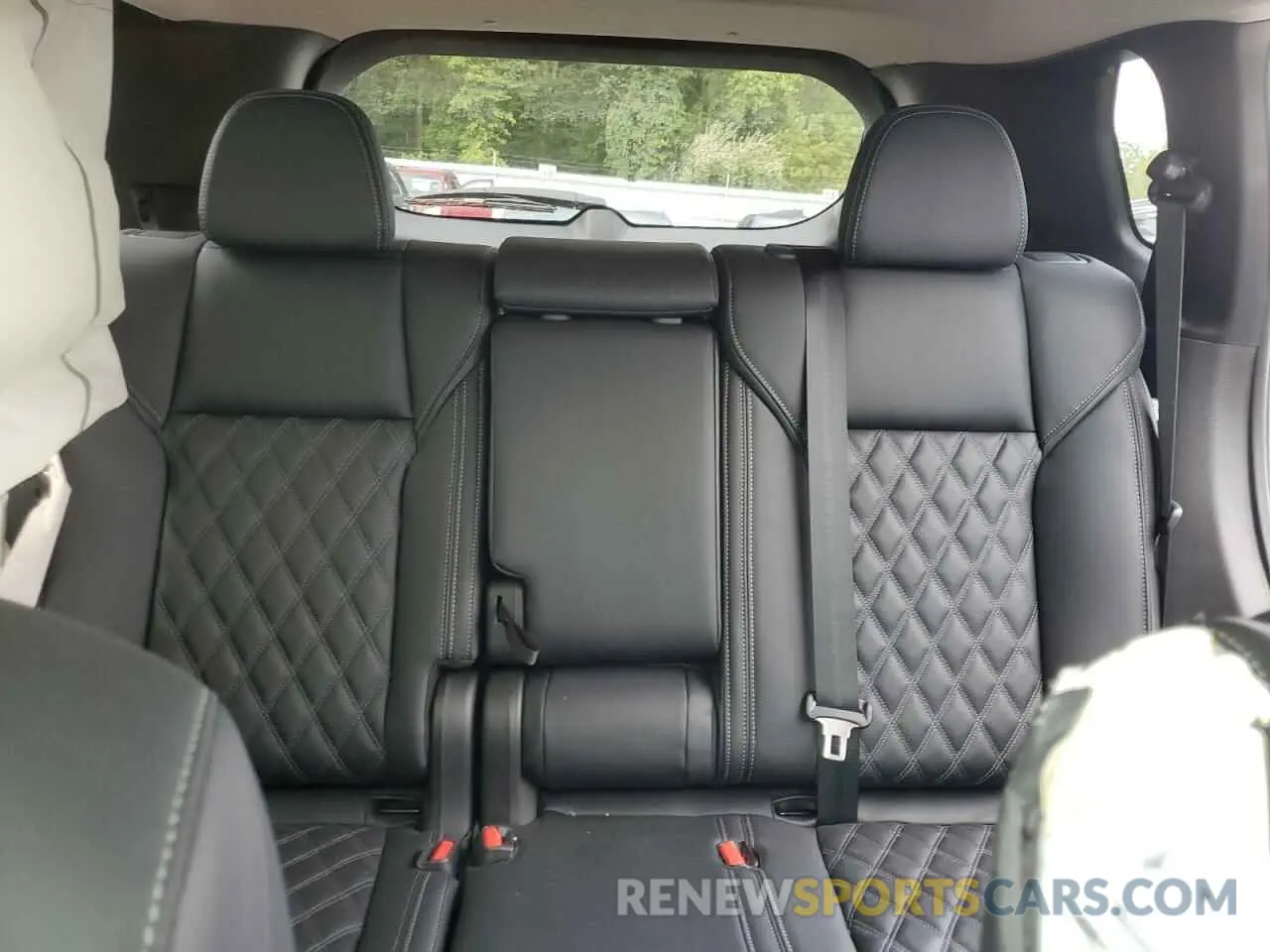 10 Фотография поврежденного автомобиля JA4J4WA84RZ037734 MITSUBISHI OUTLANDER 2024