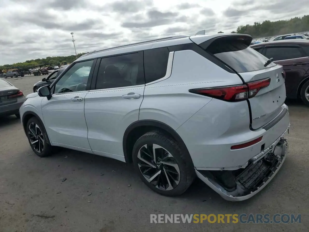 2 Фотография поврежденного автомобиля JA4J4WA84RZ037734 MITSUBISHI OUTLANDER 2024