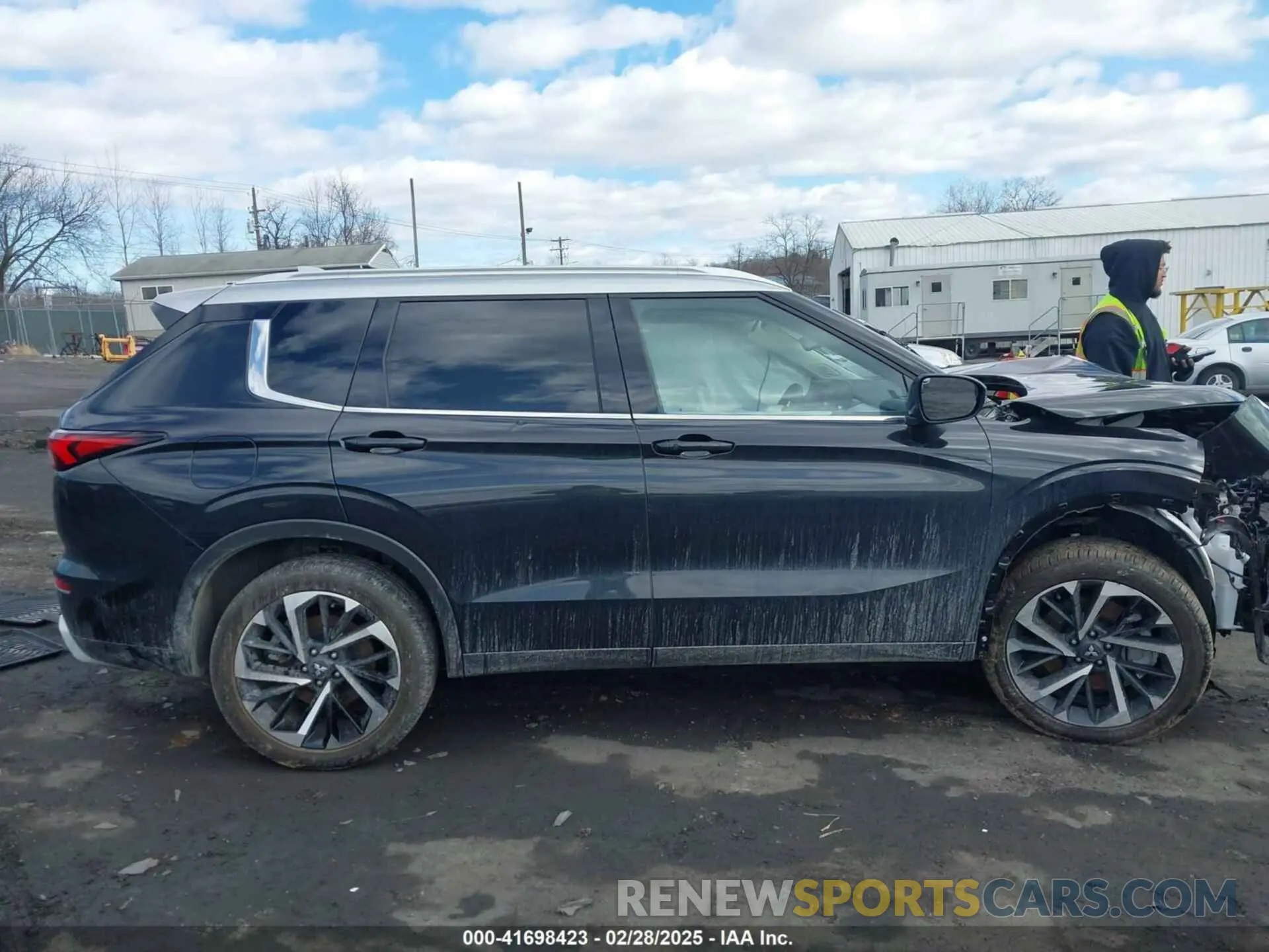 12 Фотография поврежденного автомобиля JA4J4WA86RZ036102 MITSUBISHI OUTLANDER 2024