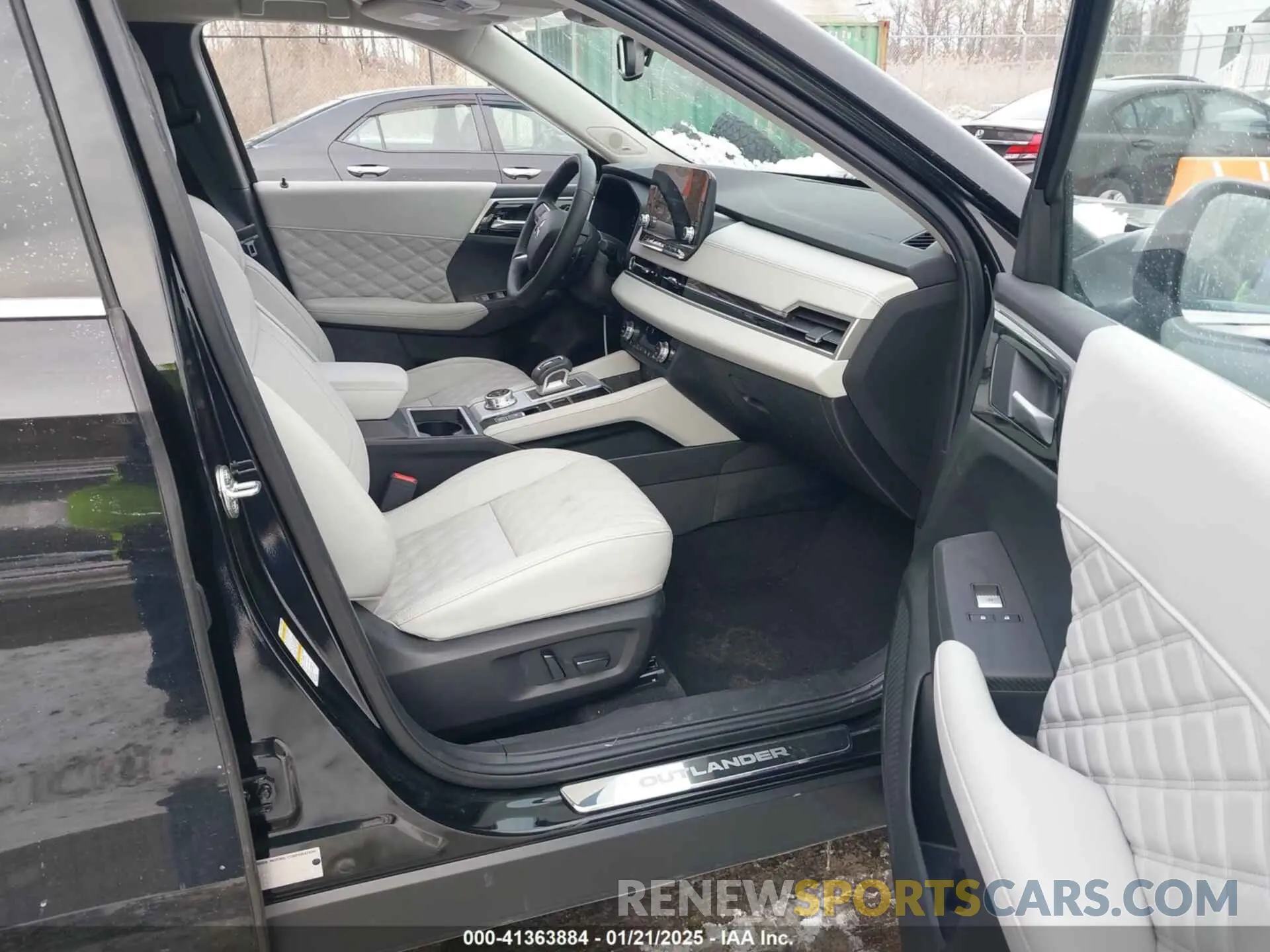 5 Фотография поврежденного автомобиля JA4J4WA87RZ030521 MITSUBISHI OUTLANDER 2024