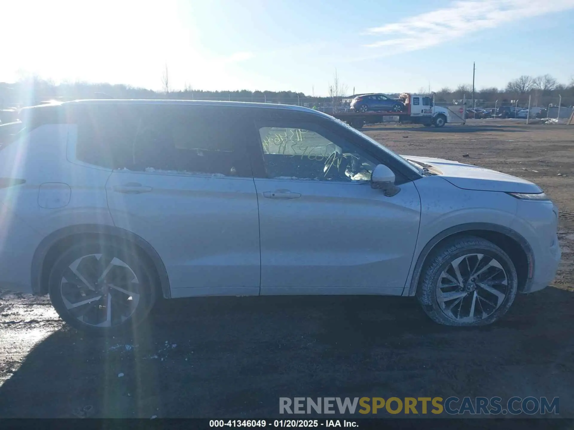 13 Photograph of a damaged car JA4J4WA8XRZ003510 MITSUBISHI OUTLANDER 2024