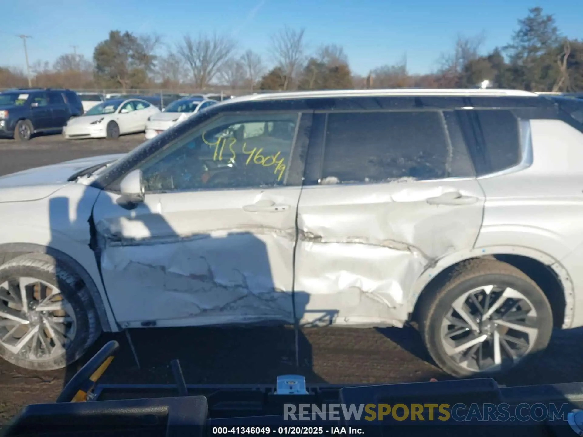 14 Photograph of a damaged car JA4J4WA8XRZ003510 MITSUBISHI OUTLANDER 2024