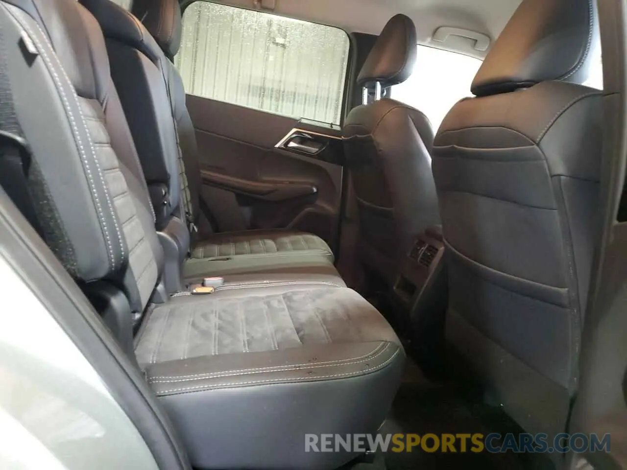 11 Фотография поврежденного автомобиля JA4T5VA9XRZ054594 MITSUBISHI OUTLANDER 2024