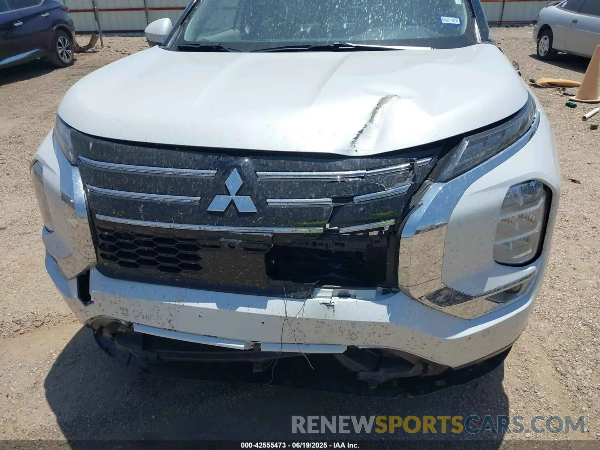 6 Photograph of a damaged car JA4J3VA8XSZ021492 MITSUBISHI OUTLANDER 2025