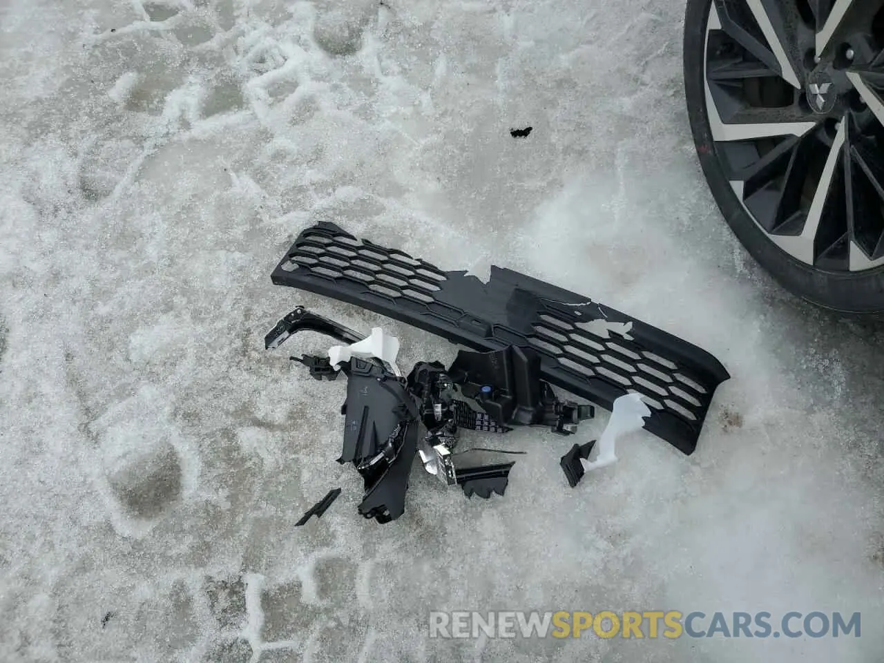 13 Фотография поврежденного автомобиля JA4T5VA9XSZ001867 MITSUBISHI OUTLANDER 2025