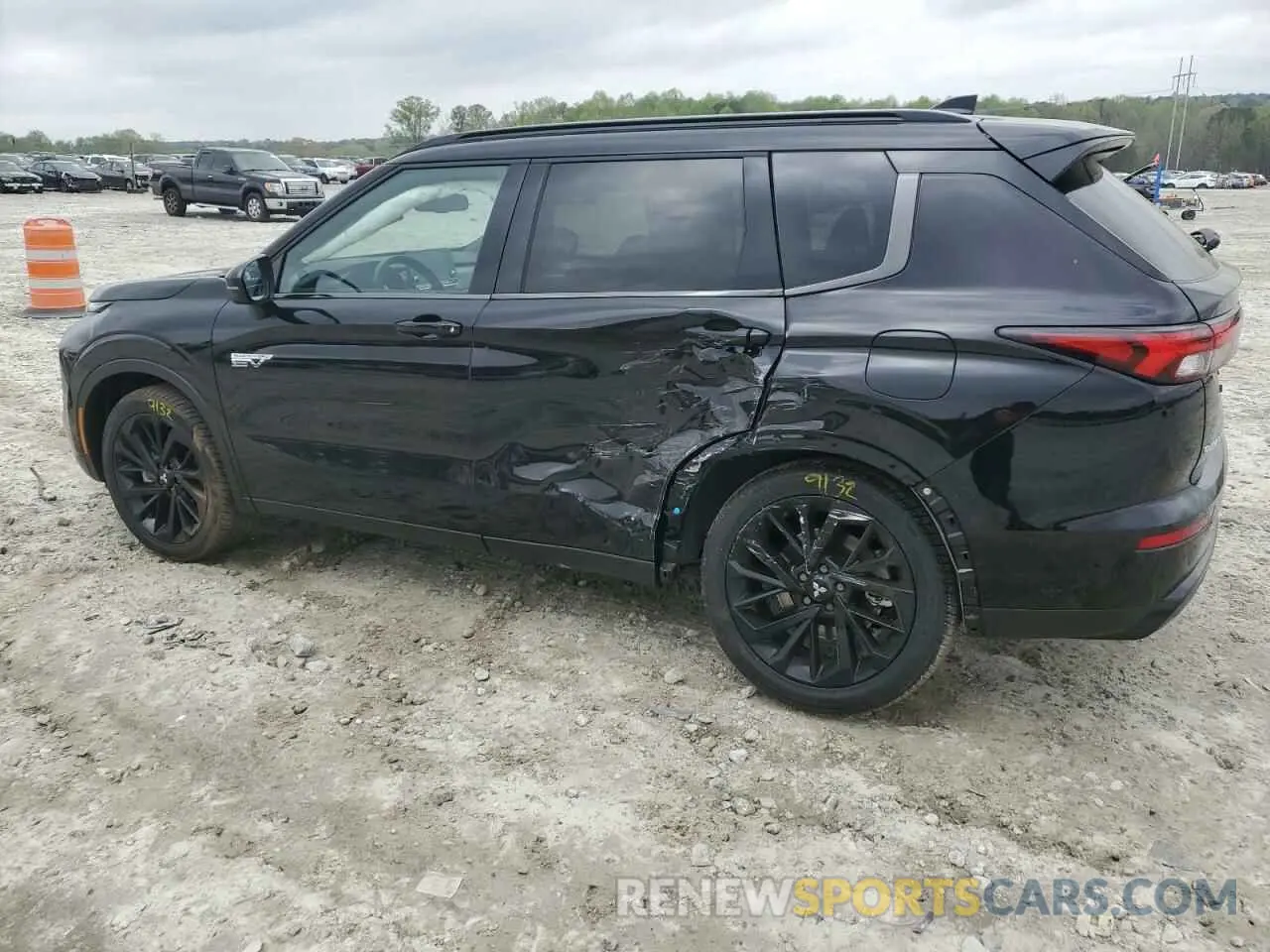 2 Photograph of a damaged car JA4T5WA97SZ002139 MITSUBISHI OUTLANDER 2025