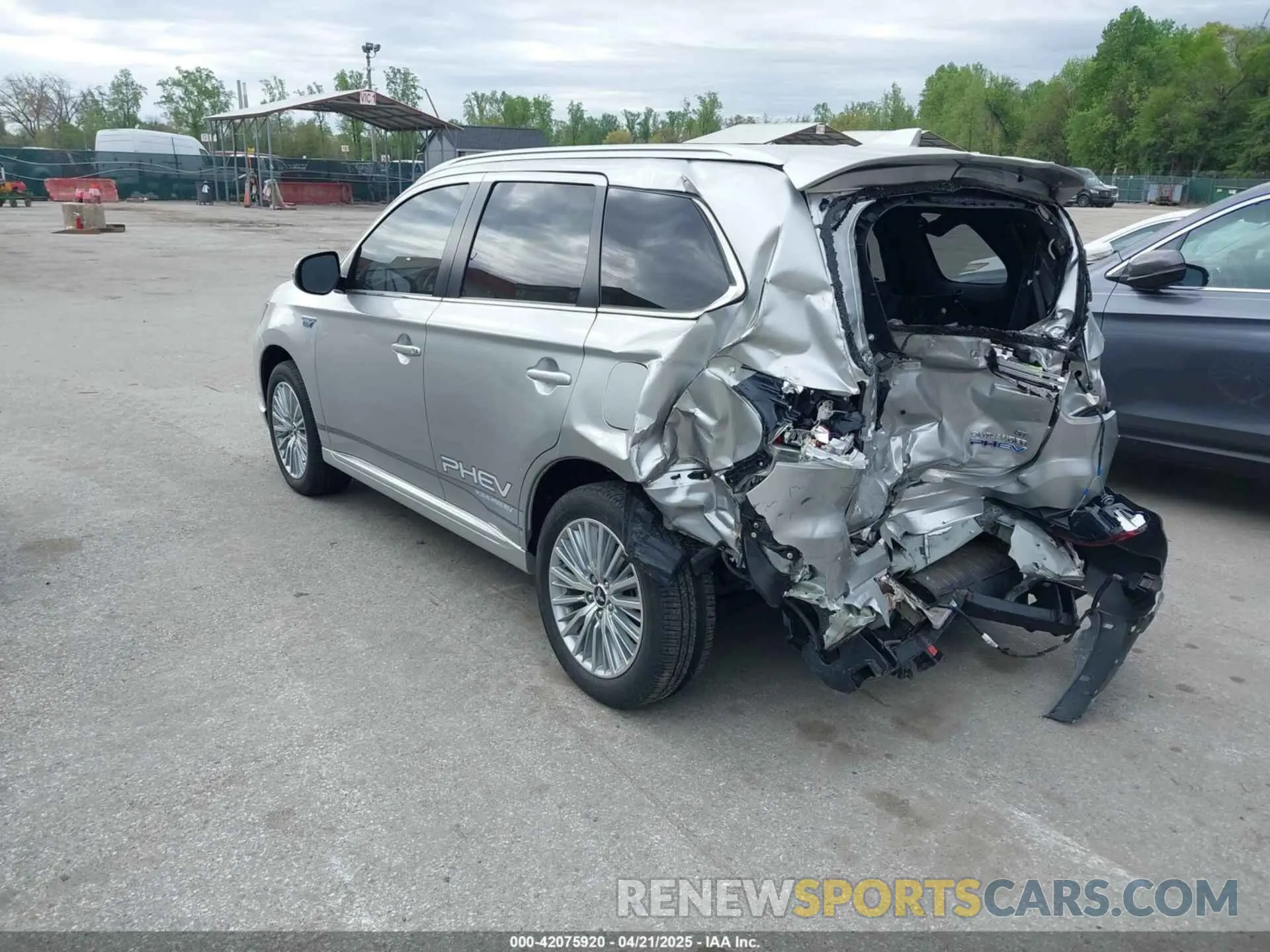 3 Photograph of a damaged car JA4J24A54KZ047069 MITSUBISHI OUTLANDER PHEV 2019