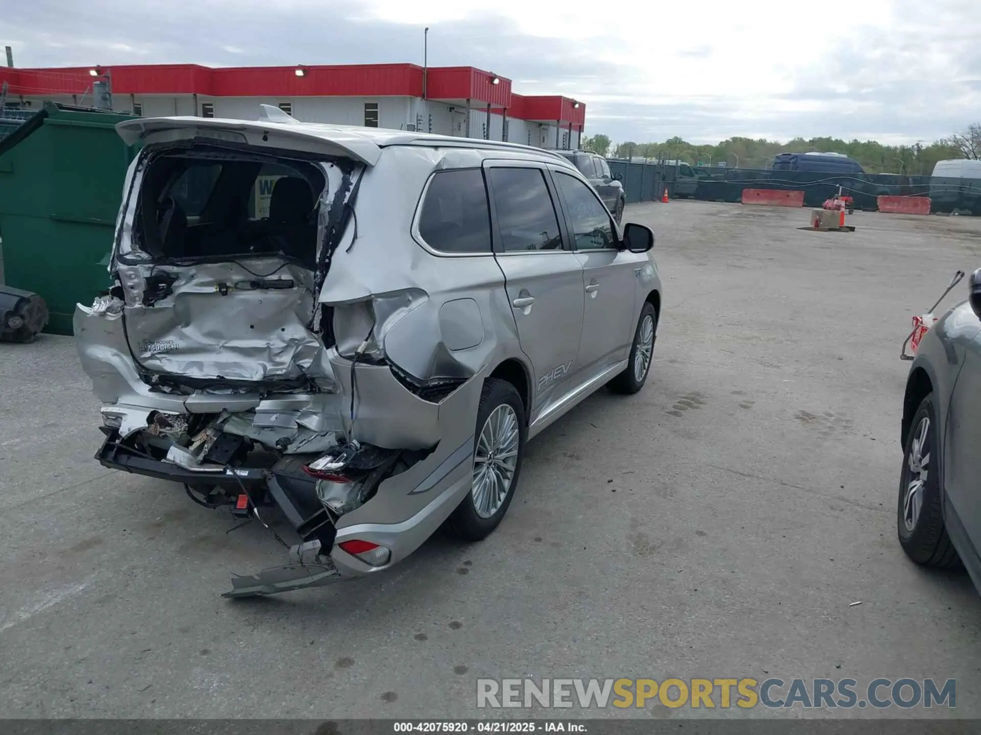 4 Photograph of a damaged car JA4J24A54KZ047069 MITSUBISHI OUTLANDER PHEV 2019