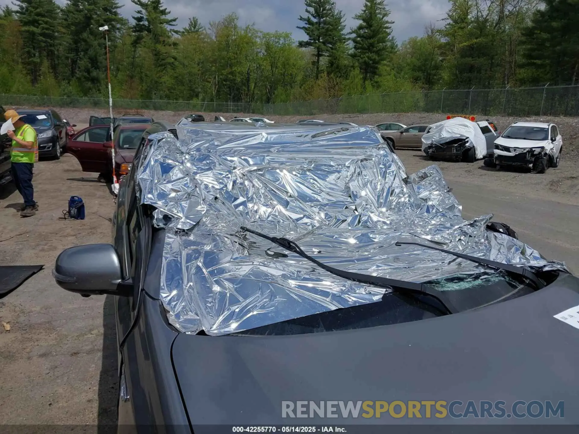 18 Photograph of a damaged car JA4J24A5XKZ051210 MITSUBISHI OUTLANDER PHEV 2019
