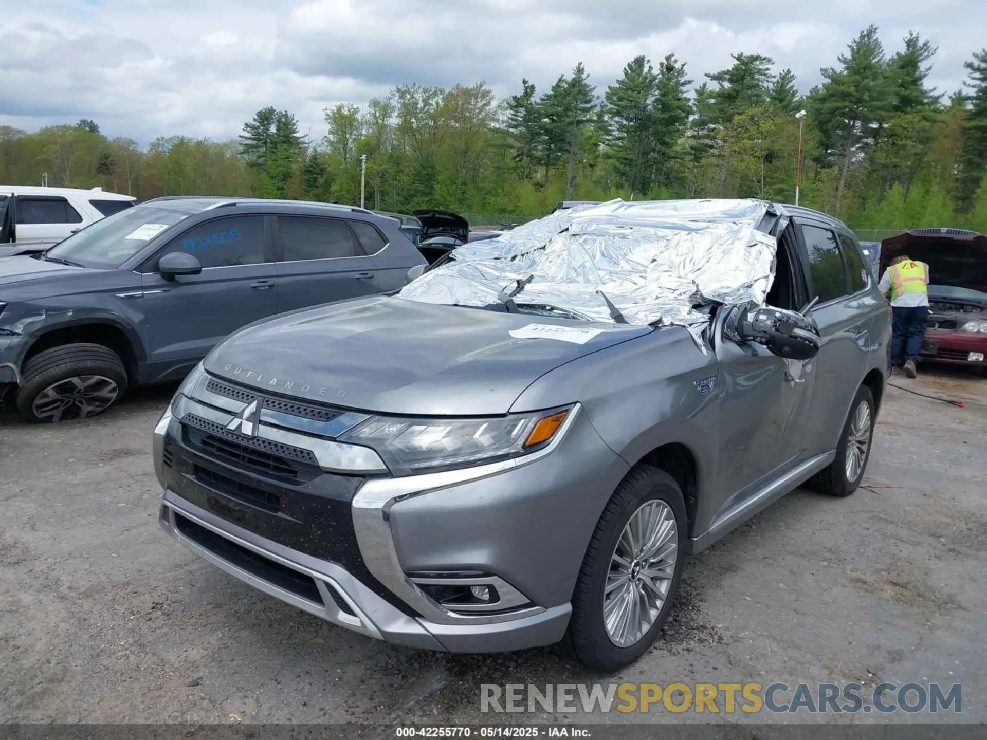 2 Photograph of a damaged car JA4J24A5XKZ051210 MITSUBISHI OUTLANDER PHEV 2019