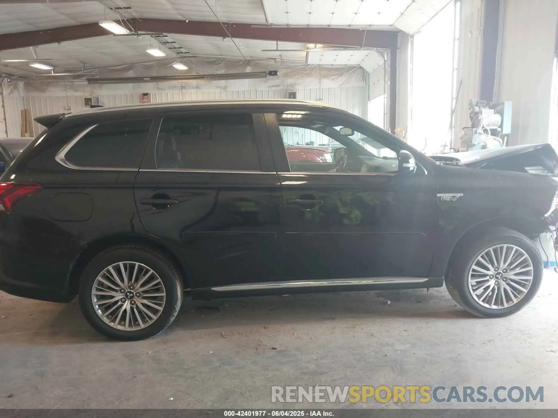 13 Фотография поврежденного автомобиля JA4J24A51LZ038816 MITSUBISHI OUTLANDER PHEV 2020