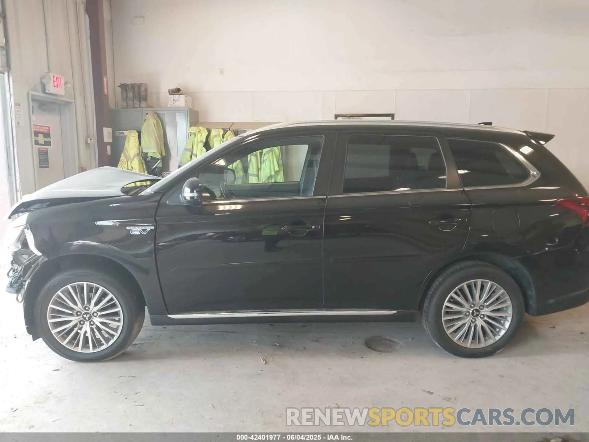 14 Фотография поврежденного автомобиля JA4J24A51LZ038816 MITSUBISHI OUTLANDER PHEV 2020