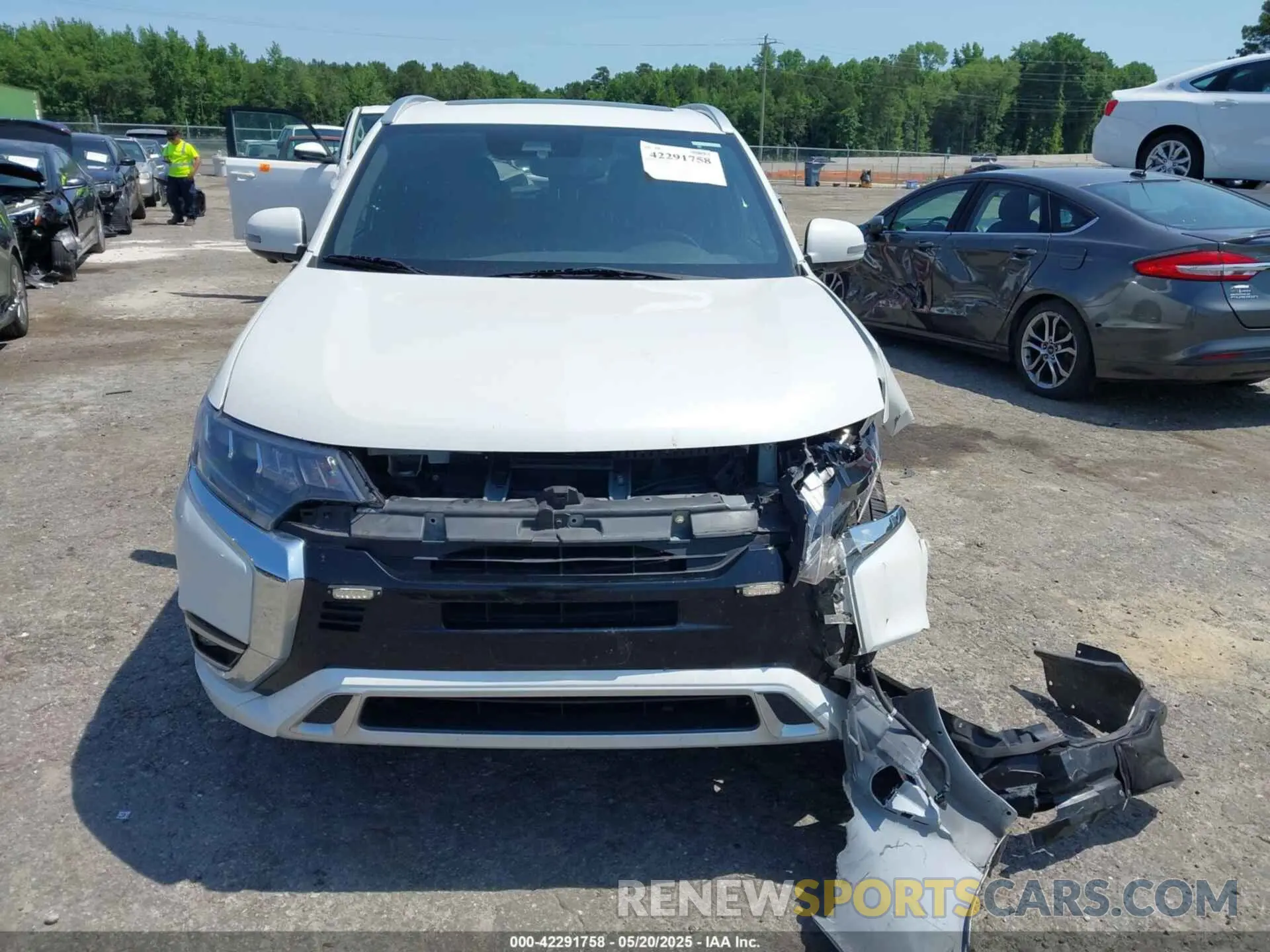 12 Фотография поврежденного автомобиля JA4J24A5XLZ041732 MITSUBISHI OUTLANDER PHEV 2020