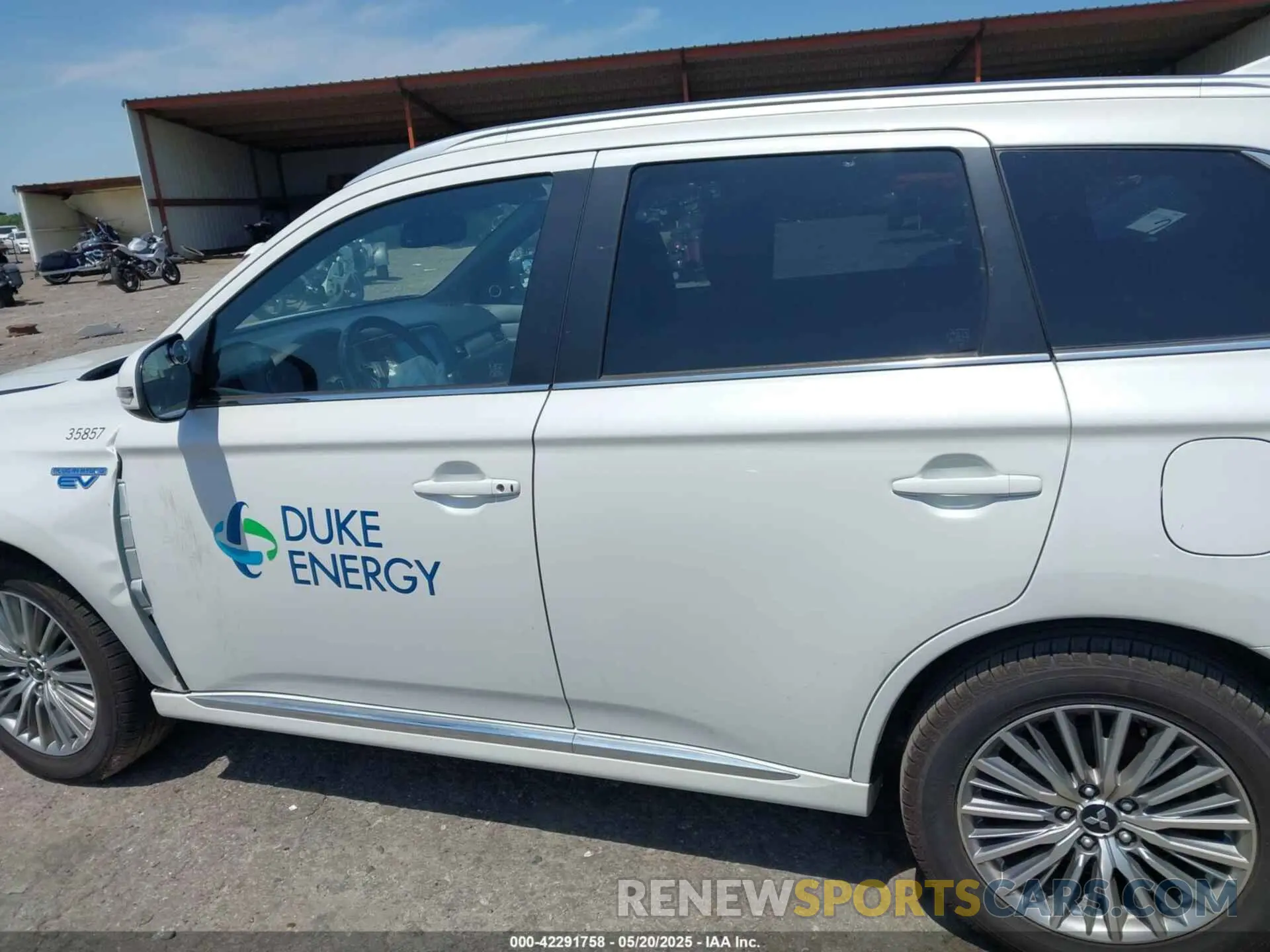 14 Фотография поврежденного автомобиля JA4J24A5XLZ041732 MITSUBISHI OUTLANDER PHEV 2020