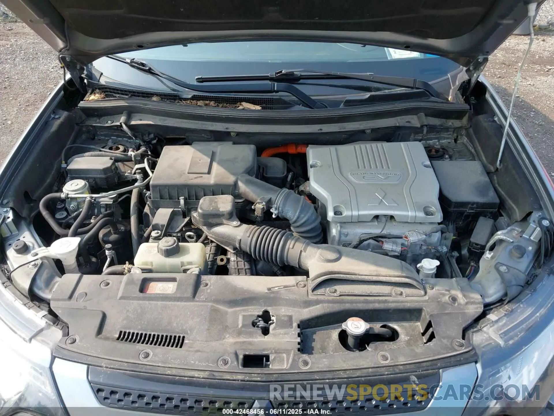 10 Photograph of a damaged car JA4J2VA73MZ000819 MITSUBISHI OUTLANDER PHEV 2021