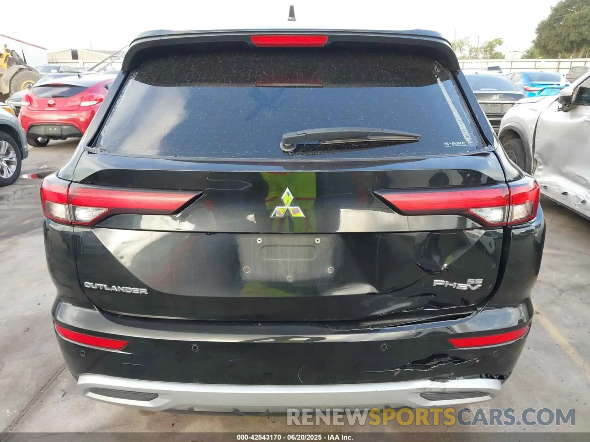 16 Photograph of a damaged car JA4T5UA97PZ058755 MITSUBISHI OUTLANDER PHEV 2023
