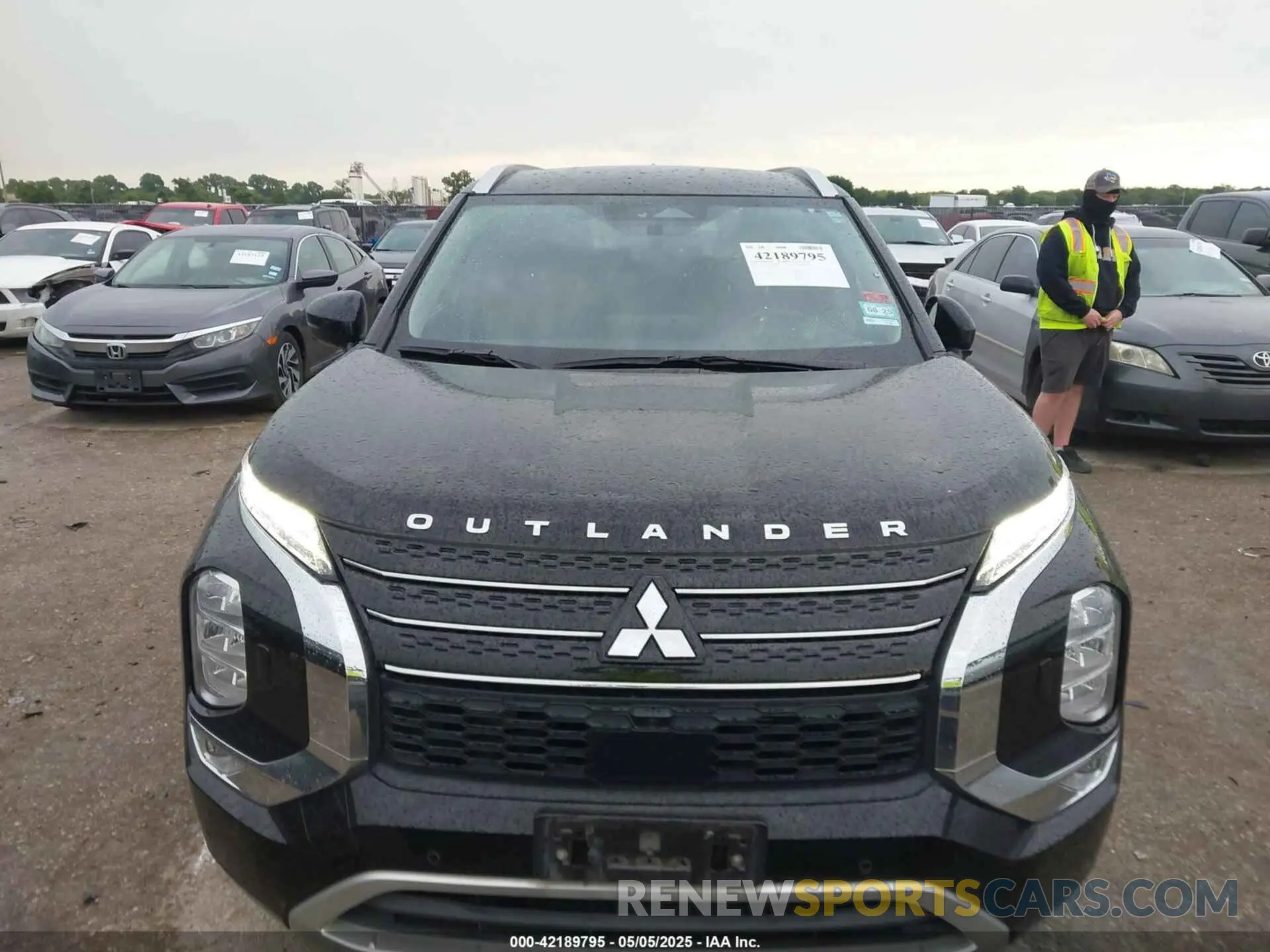 12 Photograph of a damaged car JA4T5VA92PZ046860 MITSUBISHI OUTLANDER PHEV 2023