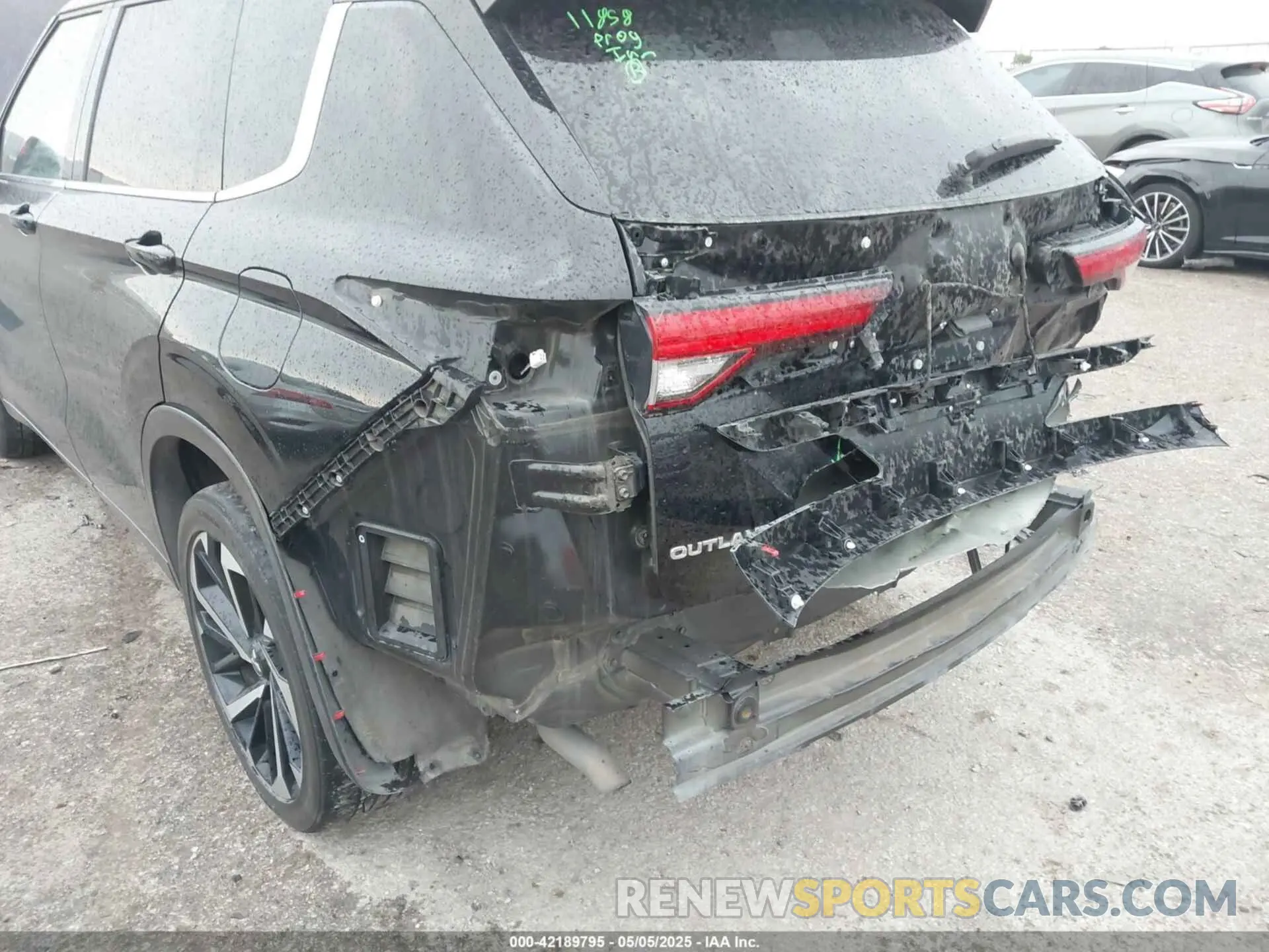 6 Photograph of a damaged car JA4T5VA92PZ046860 MITSUBISHI OUTLANDER PHEV 2023